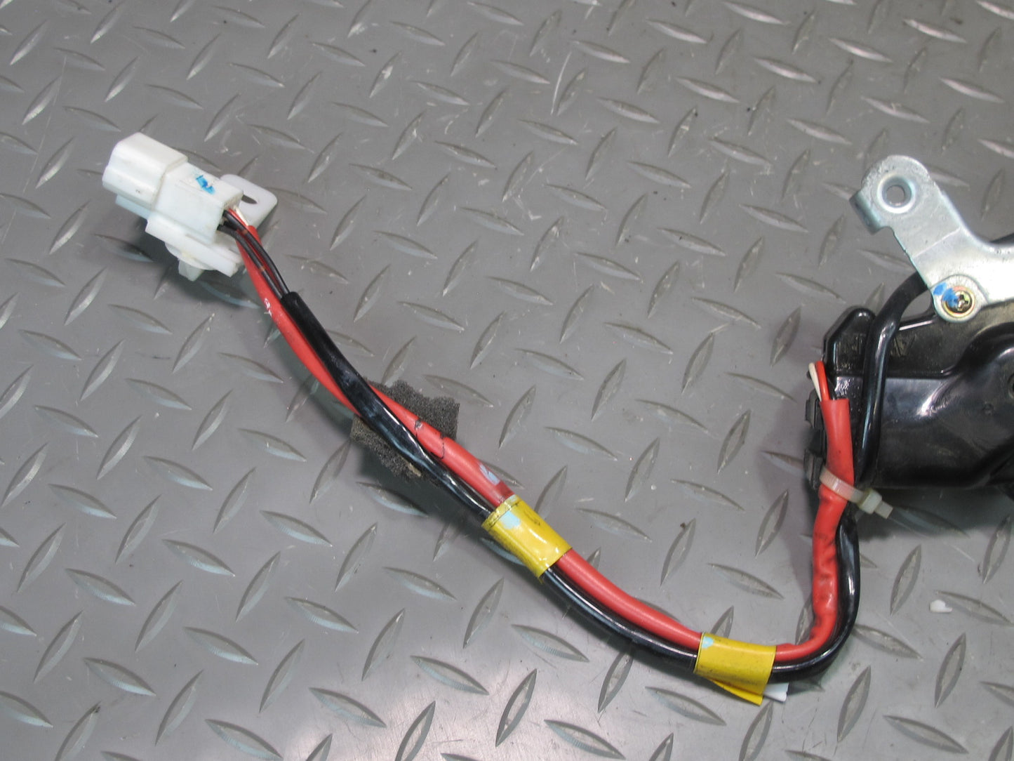 98-00 Lexus UCF20L LS400 Rear Left Door Lock Latch Actuator OEM