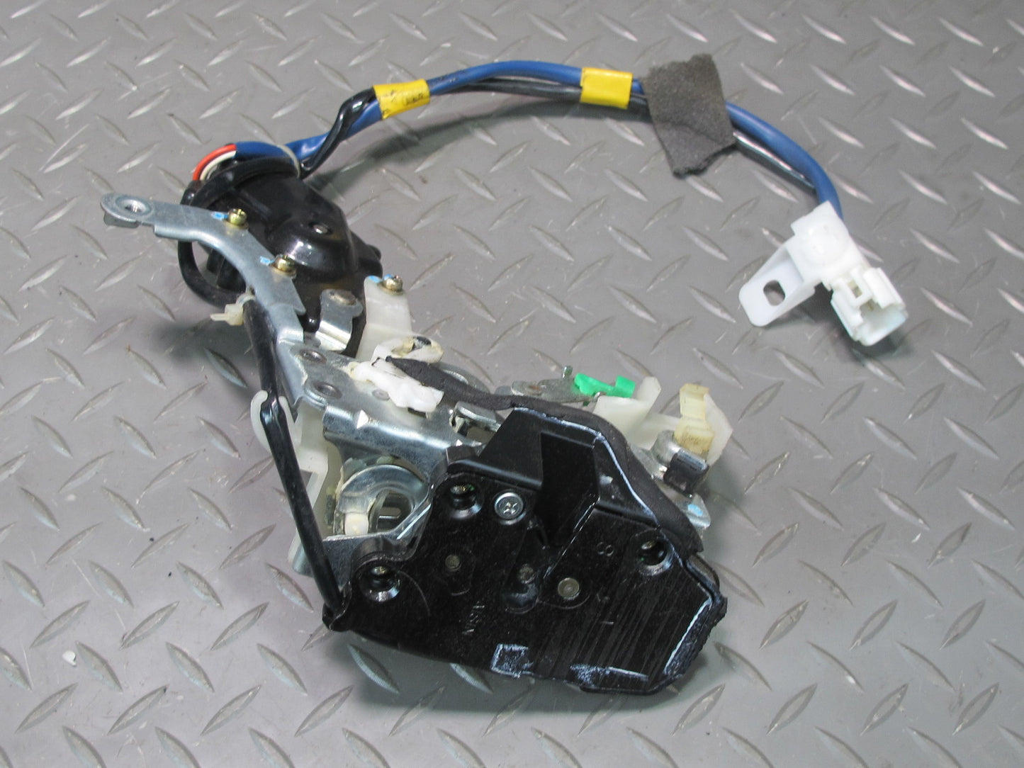 98-00 Lexus UCF20L LS400 Rear Right Door Lock Latch Actuator OEM