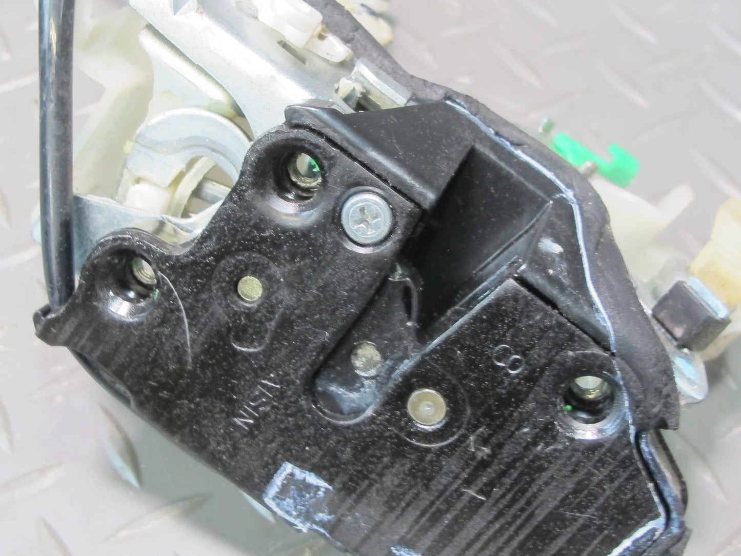 98-00 Lexus UCF20L LS400 Rear Right Door Lock Latch Actuator OEM