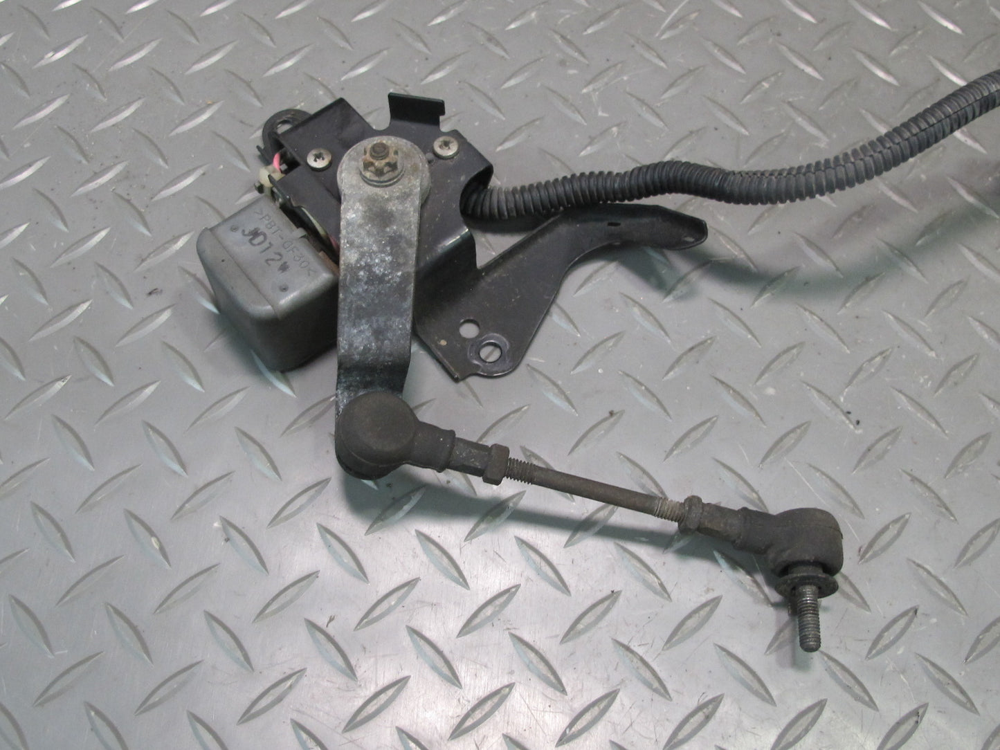 98-00 Lexus UCF20L LS400 Front Right Suspension Height Sensor Module OEM