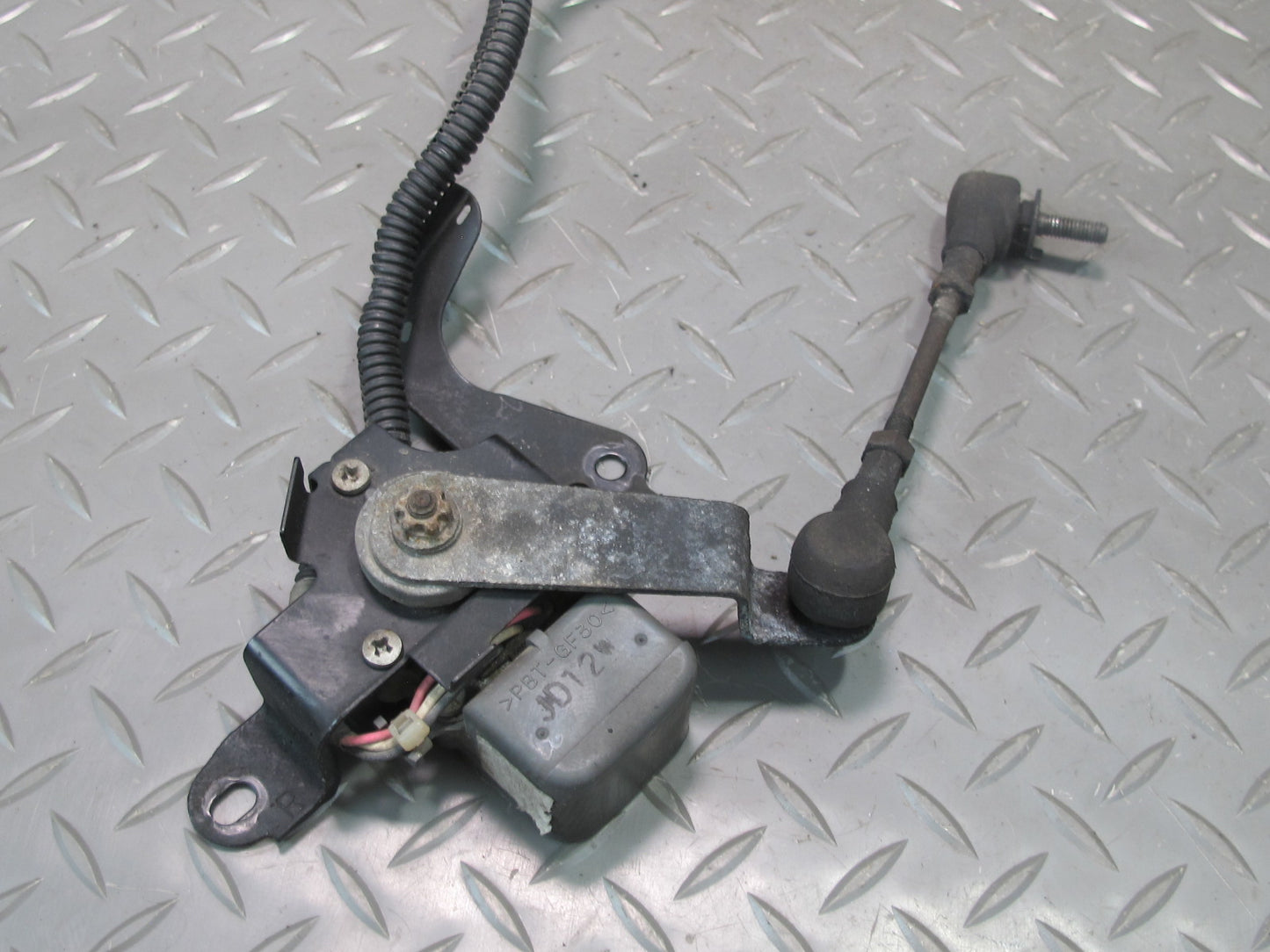 98-00 Lexus UCF20L LS400 Front Right Suspension Height Sensor Module OEM