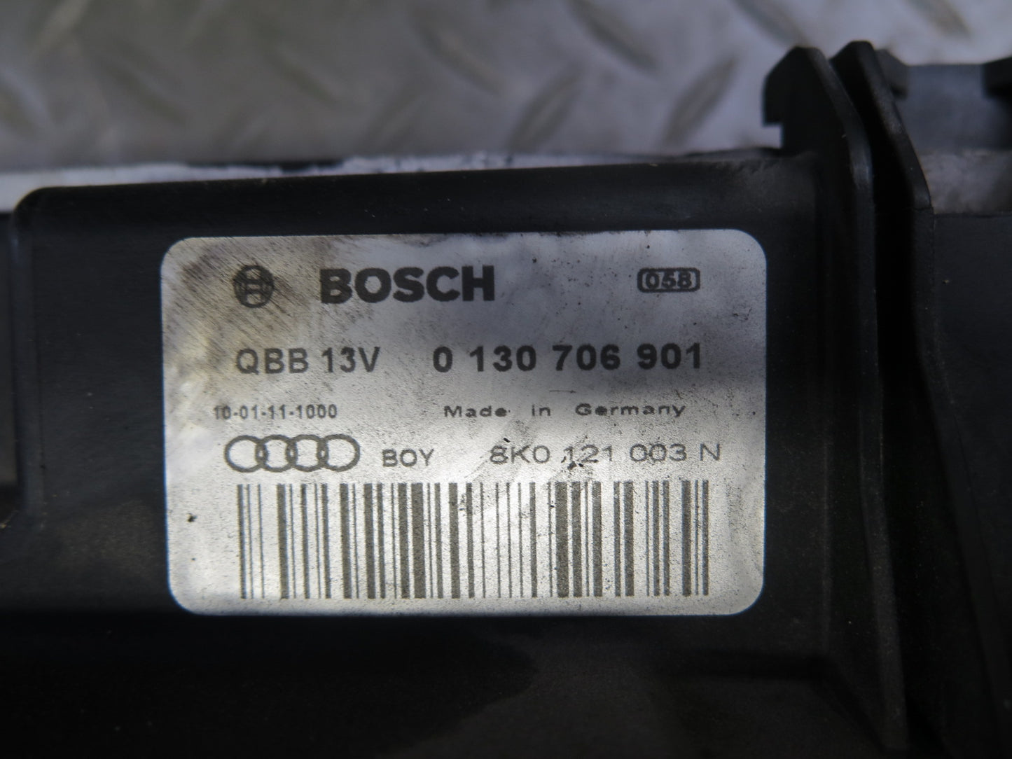 08-12 Audi 8T S5 4.2L A/T Engine Cooling Radiator w Fan Motor Assy 101K Mile OEM