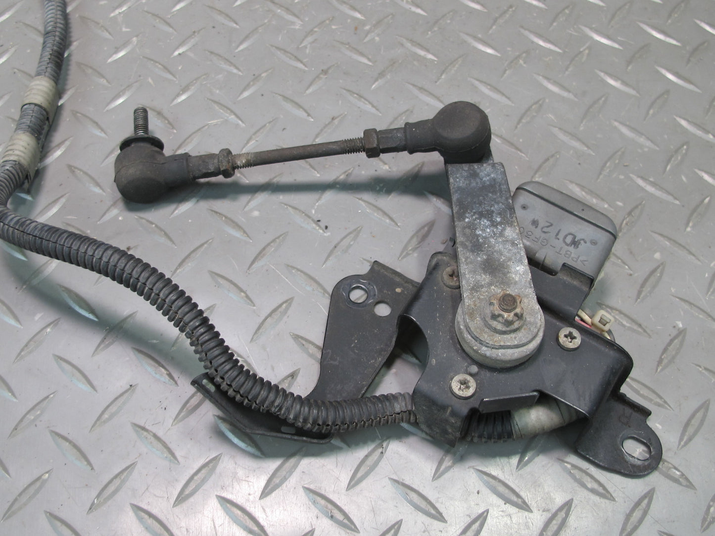 98-00 Lexus UCF20L LS400 Front Right Suspension Height Sensor Module OEM