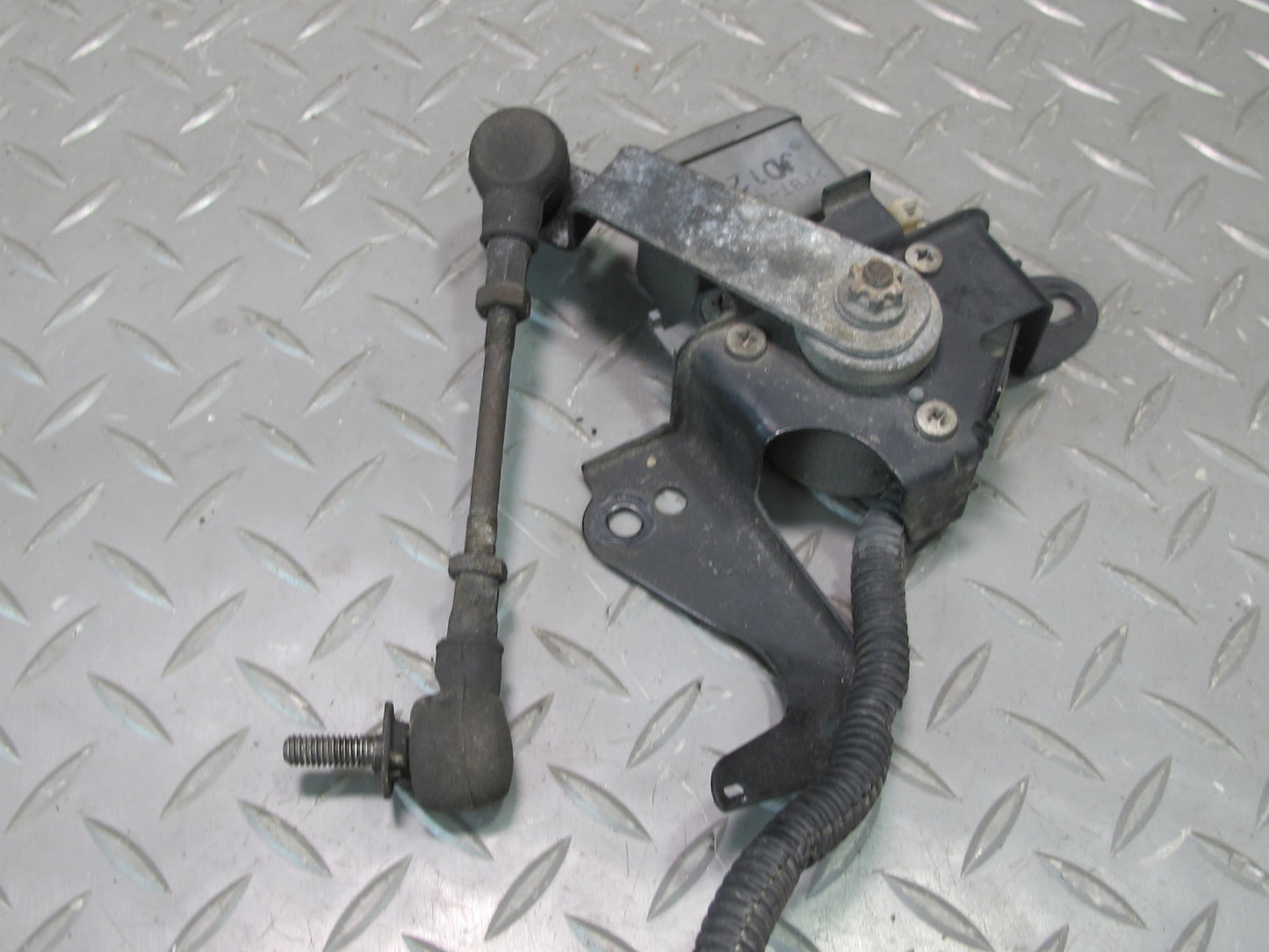 98-00 Lexus UCF20L LS400 Front Right Suspension Height Sensor Module OEM