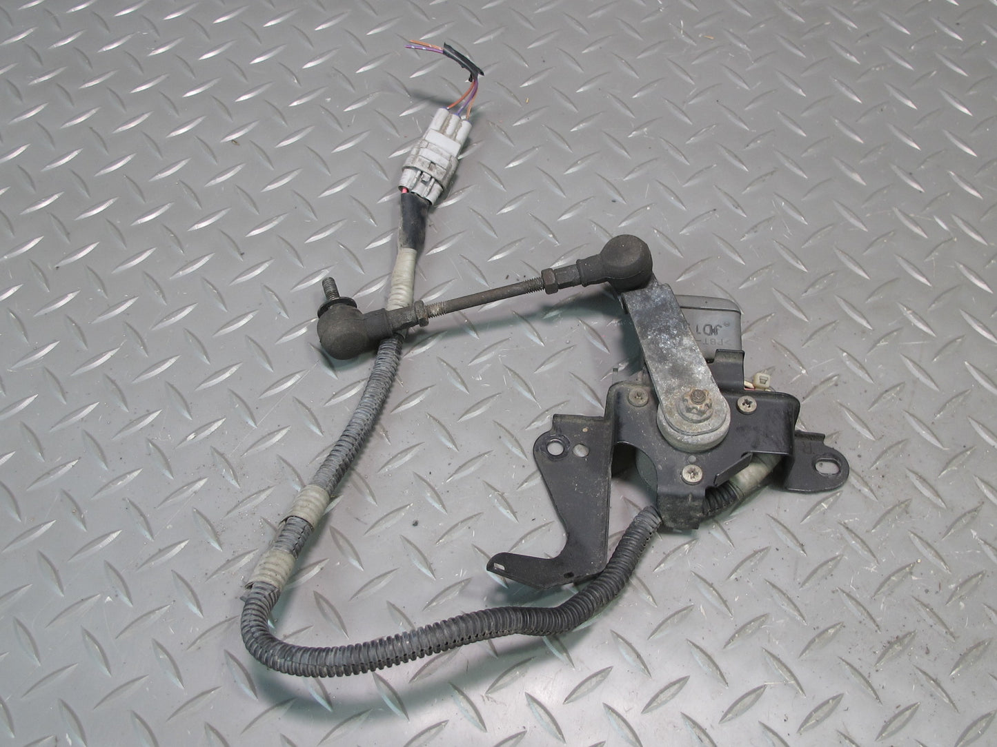 98-00 Lexus UCF20L LS400 Front Right Suspension Height Sensor Module OEM