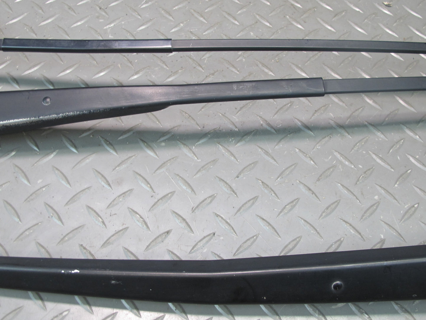 95-00 Lexus UCF20L LS400 Set of 2 Front Left & Right Windshield Wiper Arm OEM