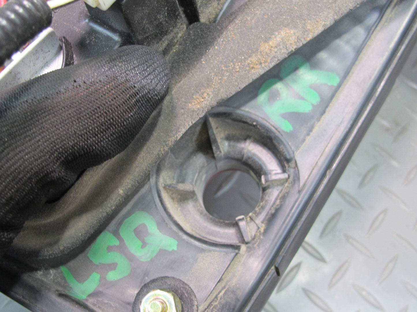 98-00 Lexus UCF20L LS400 Rear Right Inner Tail Light Lamp OEM