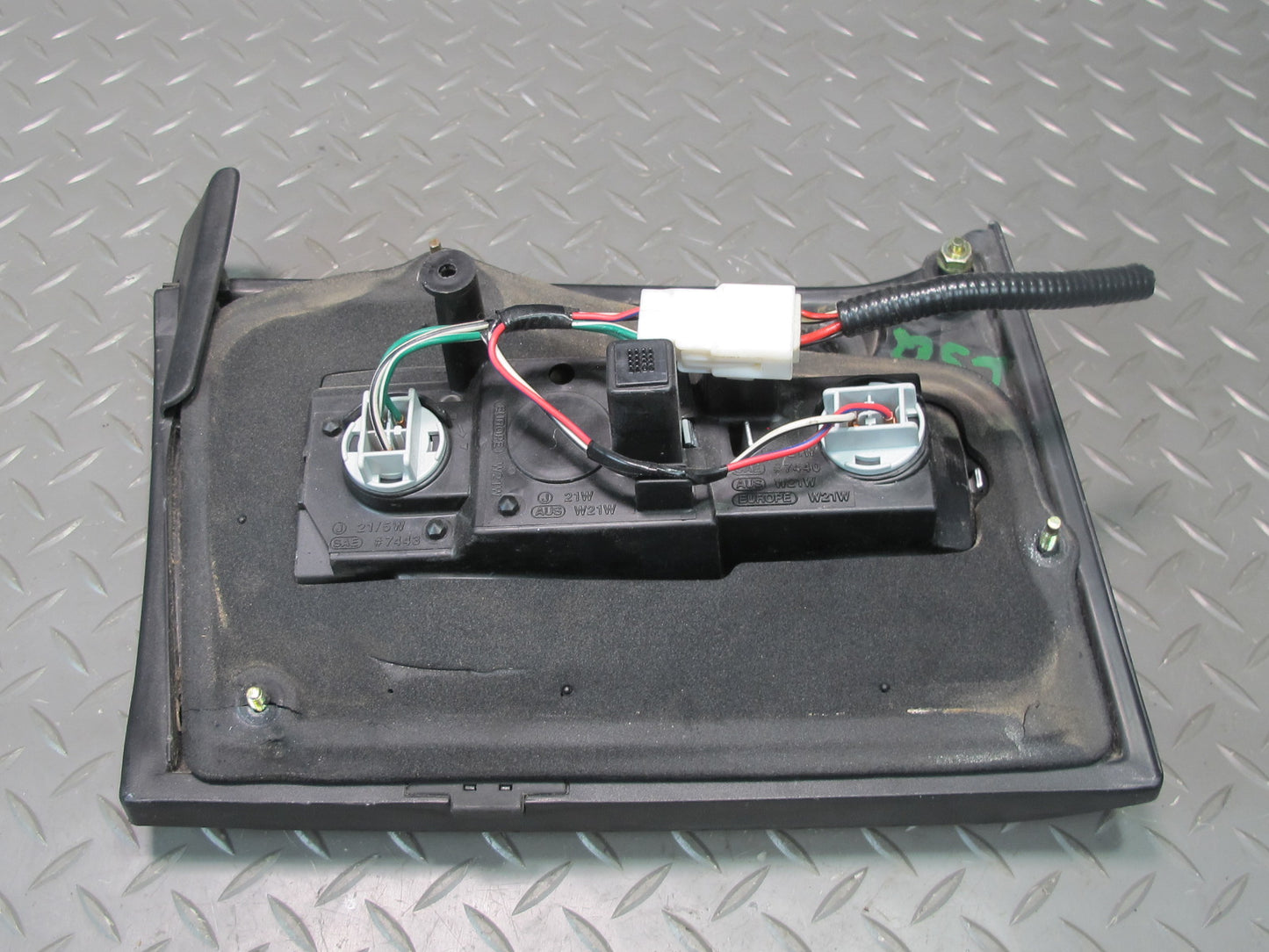 98-00 Lexus UCF20L LS400 Rear Right Inner Tail Light Lamp OEM