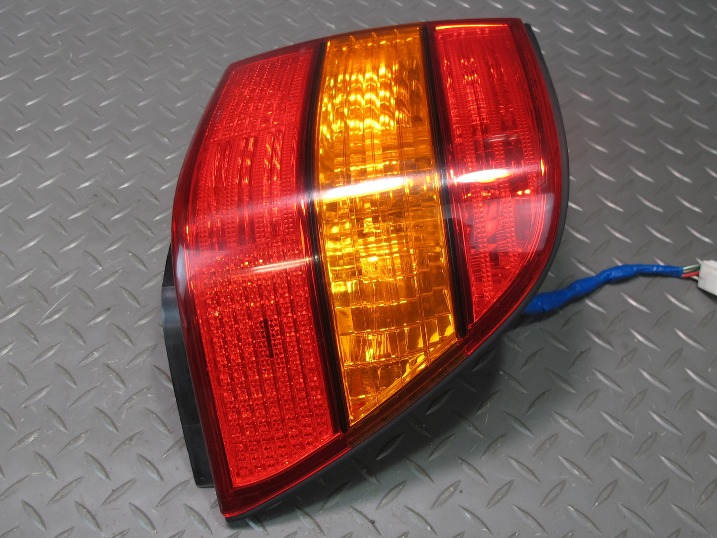 98-00 Lexus UCF20L LS400 Rear Right Side Outer Tail Light Lamp OEM