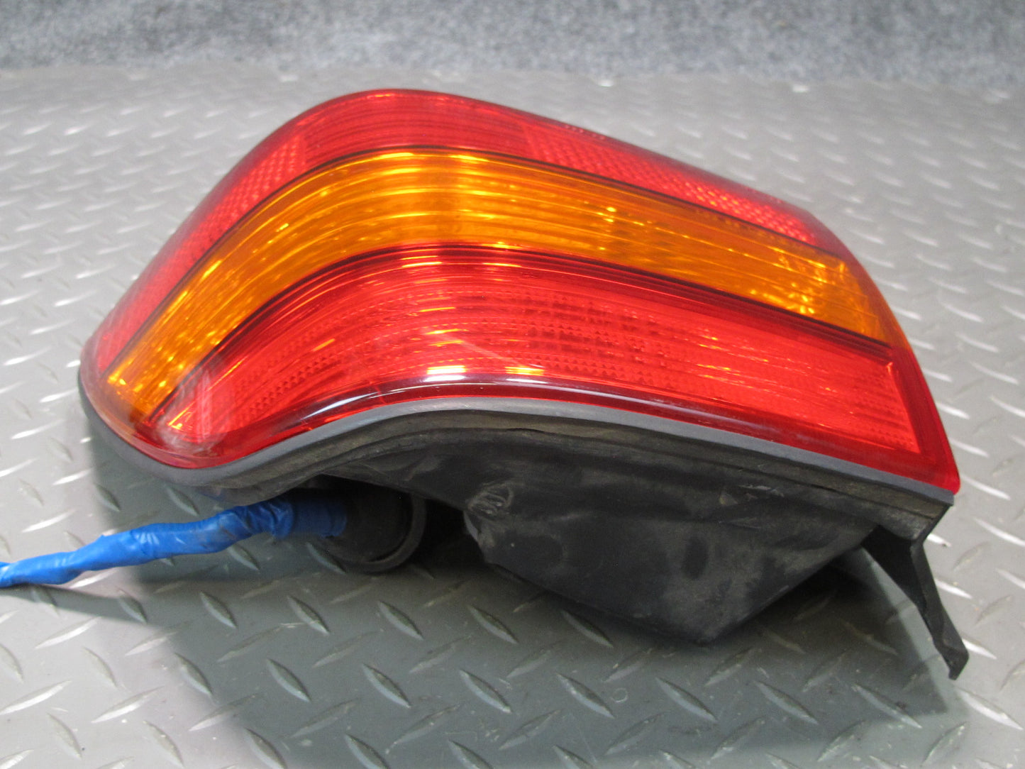 98-00 Lexus UCF20L LS400 Rear Right Side Outer Tail Light Lamp OEM