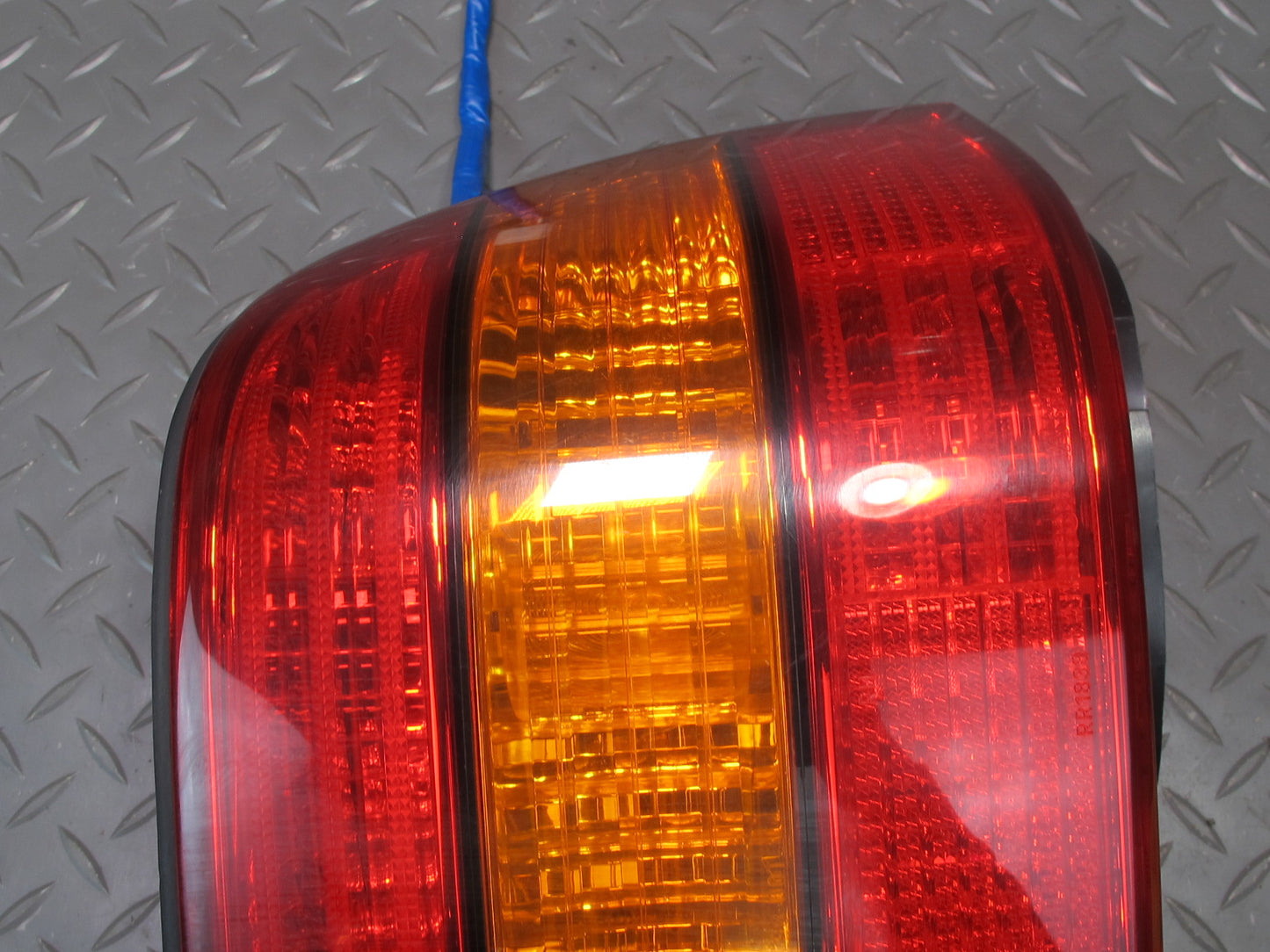 98-00 Lexus UCF20L LS400 Rear Right Side Outer Tail Light Lamp OEM