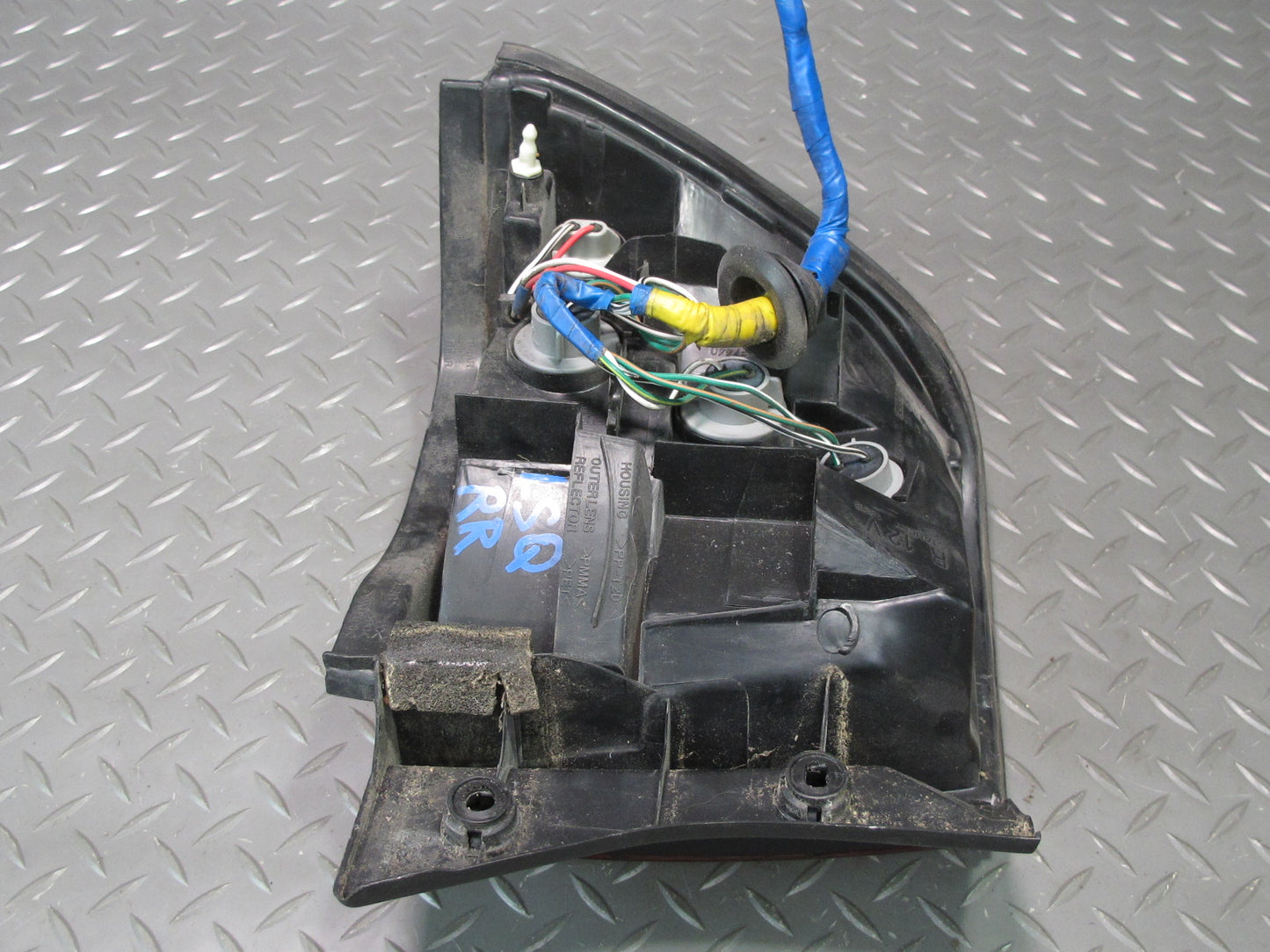 98-00 Lexus UCF20L LS400 Rear Right Side Outer Tail Light Lamp OEM