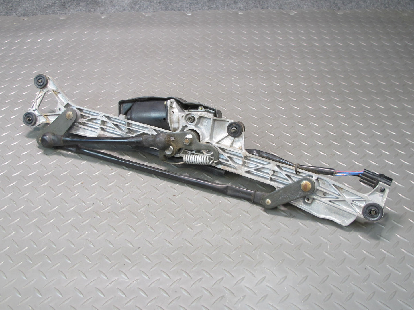 95-00 Lexus UCF20L LS400 Windshield Wiper Transmission Linkage w Motor OEM