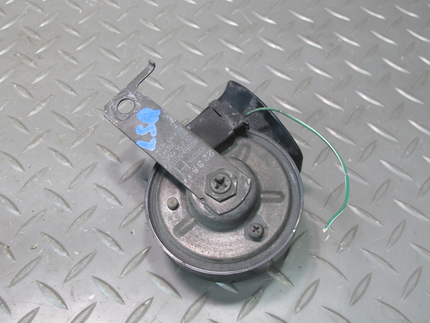 98-00 Lexus UCF20L LS400 Set of 2 High & Low Tone Note Pitch Horn Signal OEM