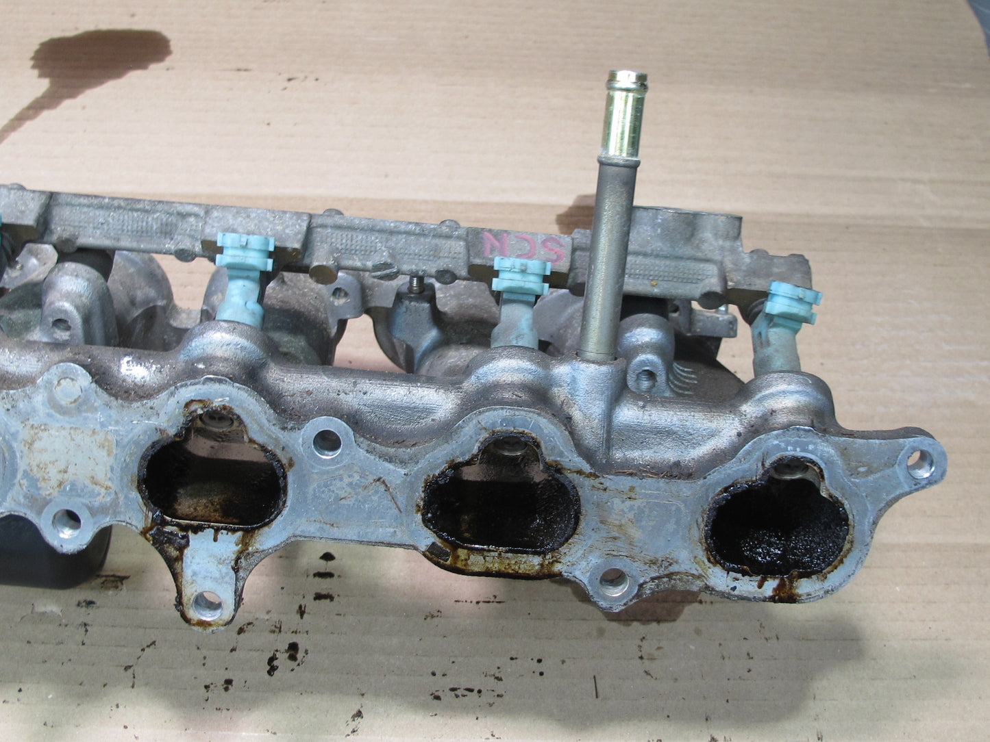 98-00 Lexus SC300 2JZGE Engine Lower Intake Manifold w Pressure Hard Line OEM