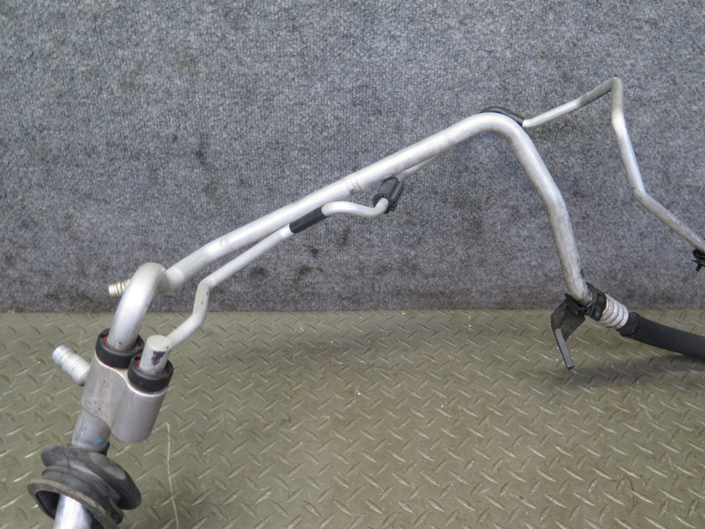 2010 Audi B8 S5 4.2L A/C Air Condition Hose Pipe Line Set OEM