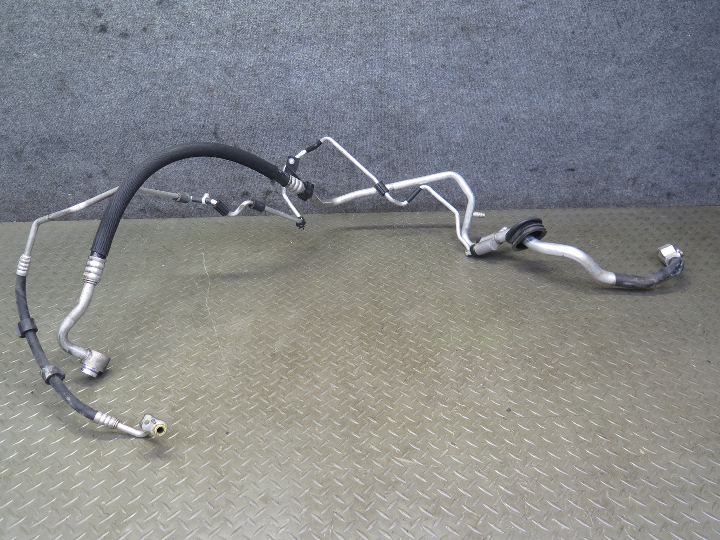 2010 Audi B8 S5 4.2L A/C Air Condition Hose Pipe Line Set OEM