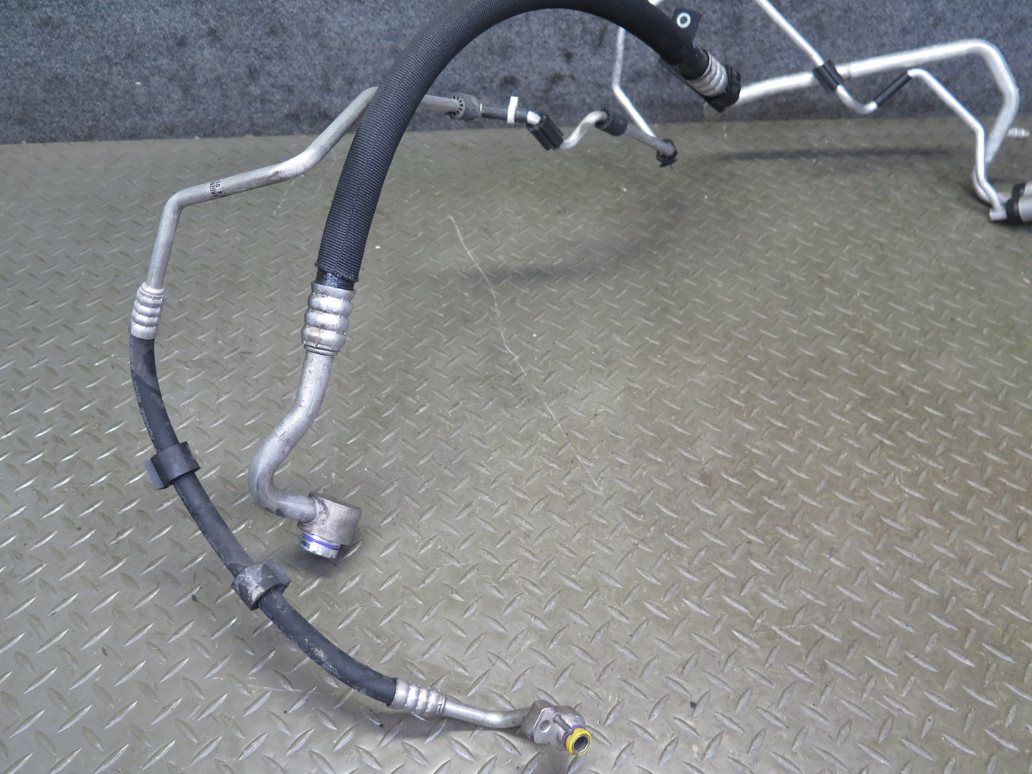 2010 Audi B8 S5 4.2L A/C Air Condition Hose Pipe Line Set OEM