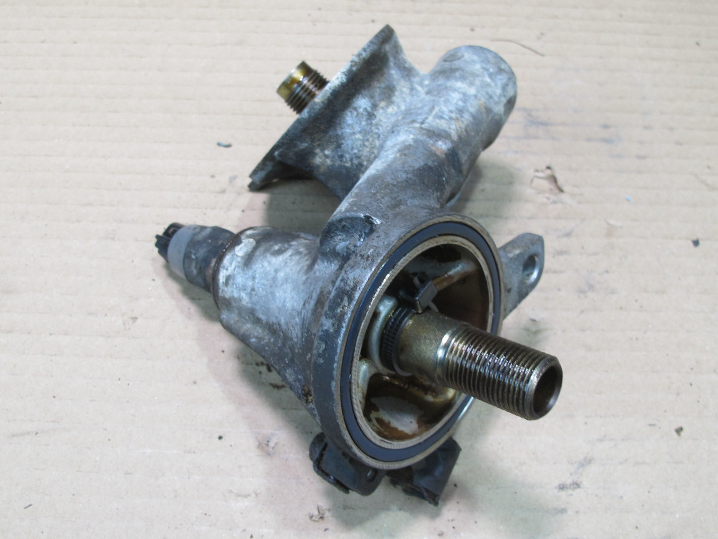 98-00 Lexus JZZ31L SC300 2JZGE Engine Oil Filter Housing OEM