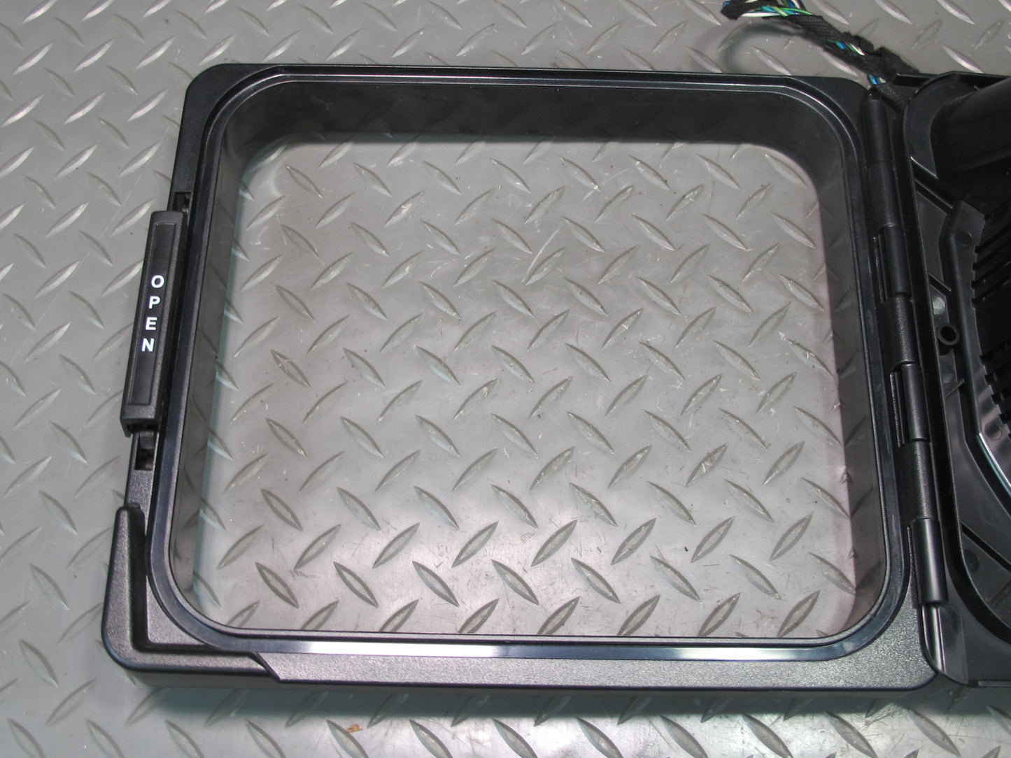 01-06 BMW E46 330ci Convertible Rear Subwoofer Speaker w Cover OEM