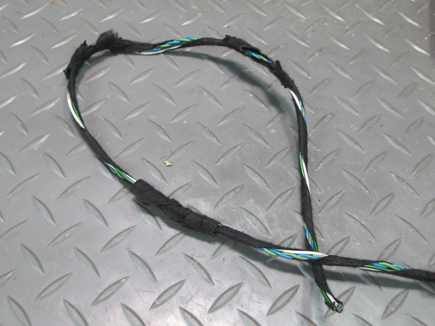 01-06 BMW E46 330ci Convertible Rear Subwoofer Speaker w Cover OEM