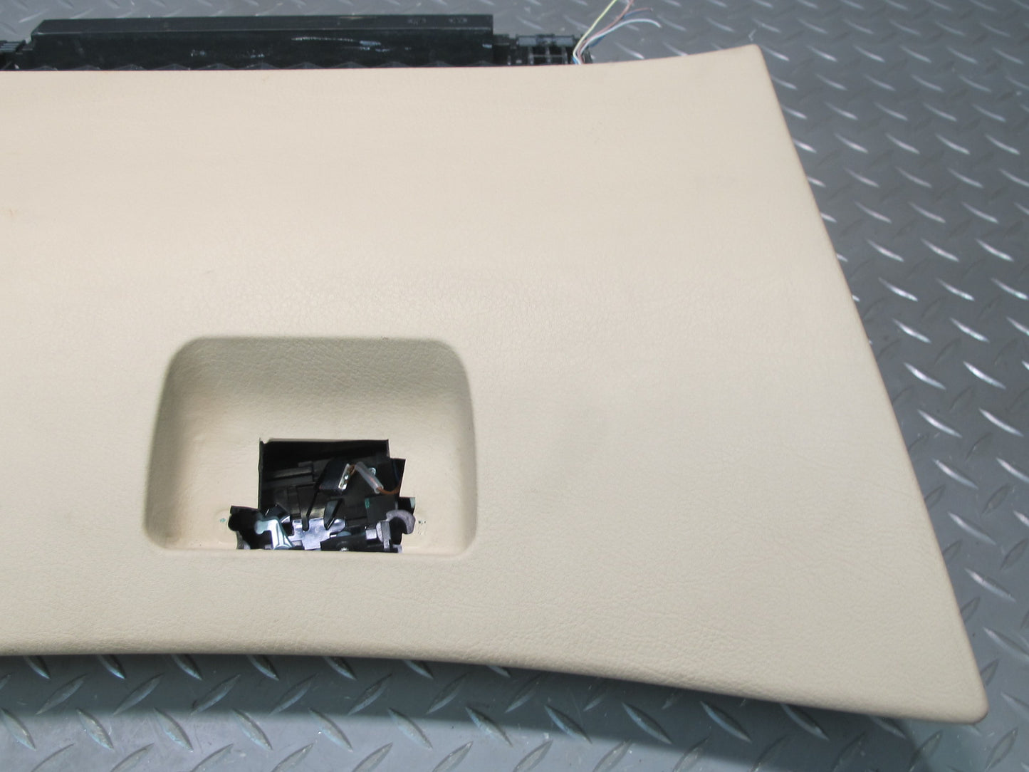 01-06 BMW E46 330ci Conv Dash Glove Box Storage Compartment Door Lid Beige OEM