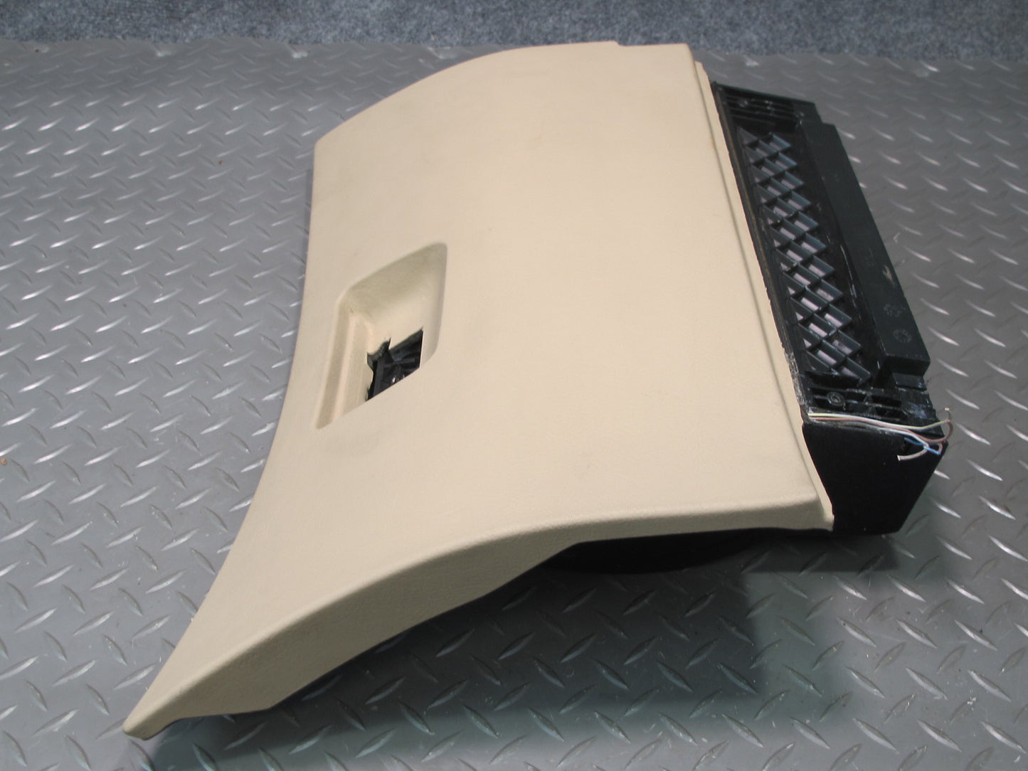 01-06 BMW E46 330ci Conv Dash Glove Box Storage Compartment Door Lid Beige OEM