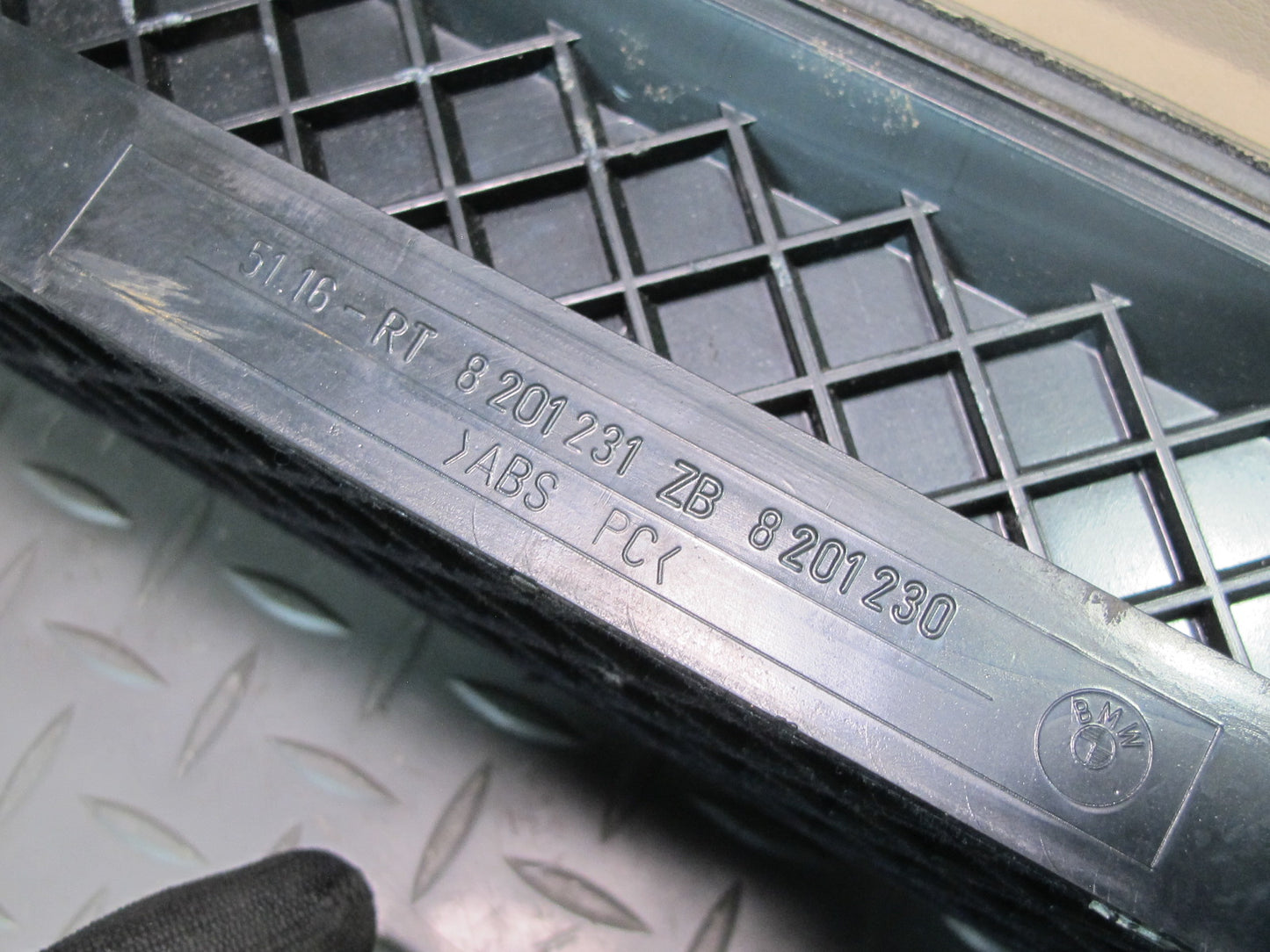 01-06 BMW E46 330ci Conv Dash Glove Box Storage Compartment Door Lid Beige OEM