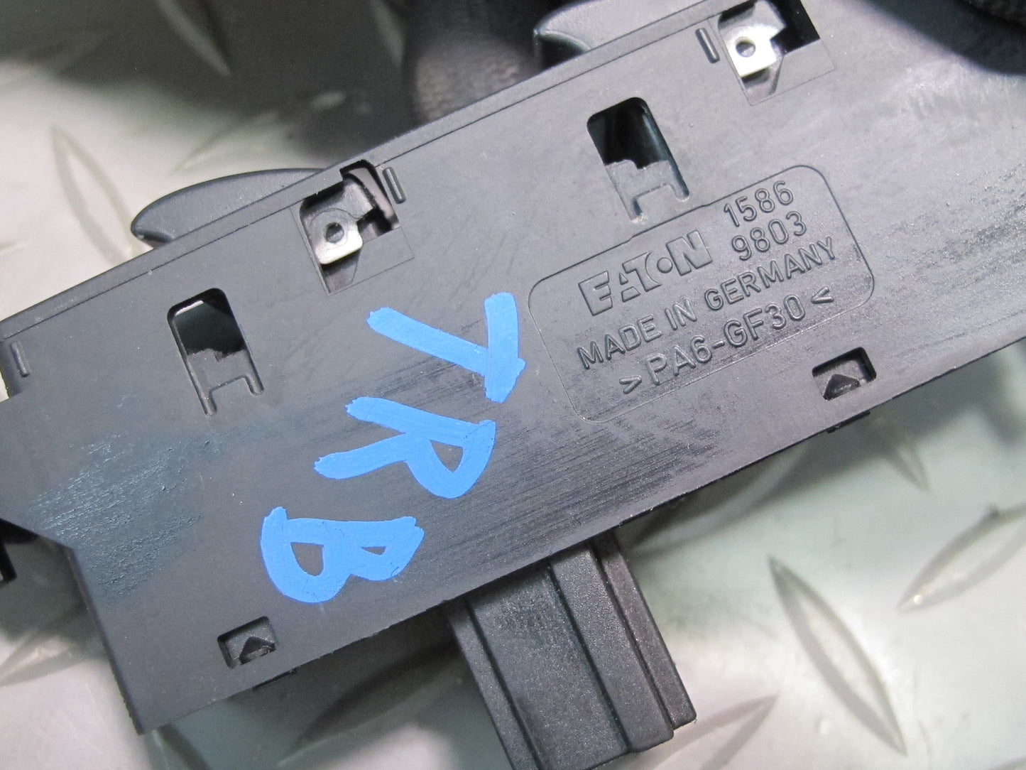 01-06 BMW E46 330ci Convertible Left Master Power Window Switch 6902183 OEM