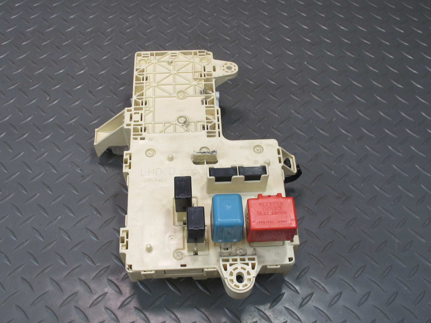 2001 Lexus JCE10L IS300 Left Junction Fuse Relay Box w Network Computer OEM