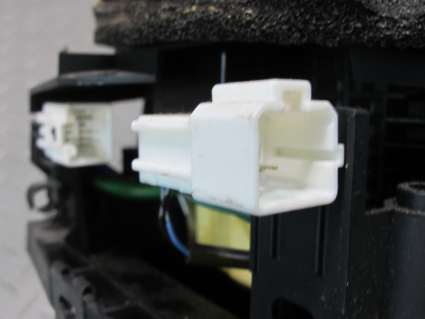 01-05 Lexus JCE10L IS300 A/T Automatic Transmission Gear Shifter w Knob OEM