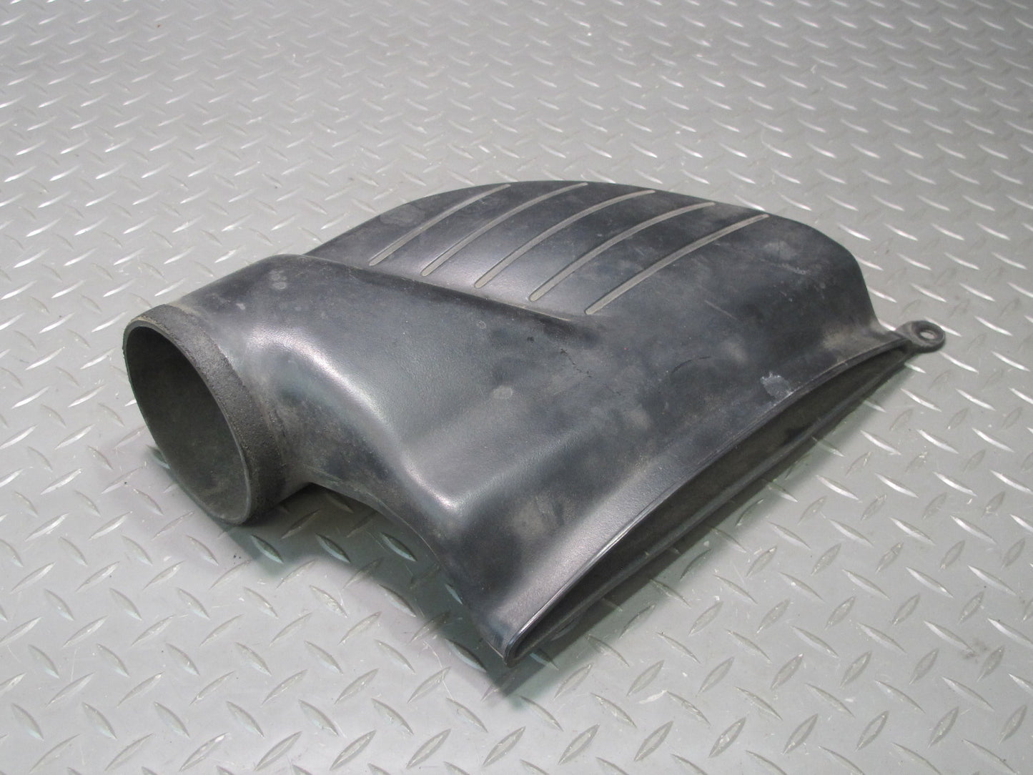 01-05 Lexus JCE10L IS300 Air Intake Cleaner Filter Box Cover 17751-46140 OEM