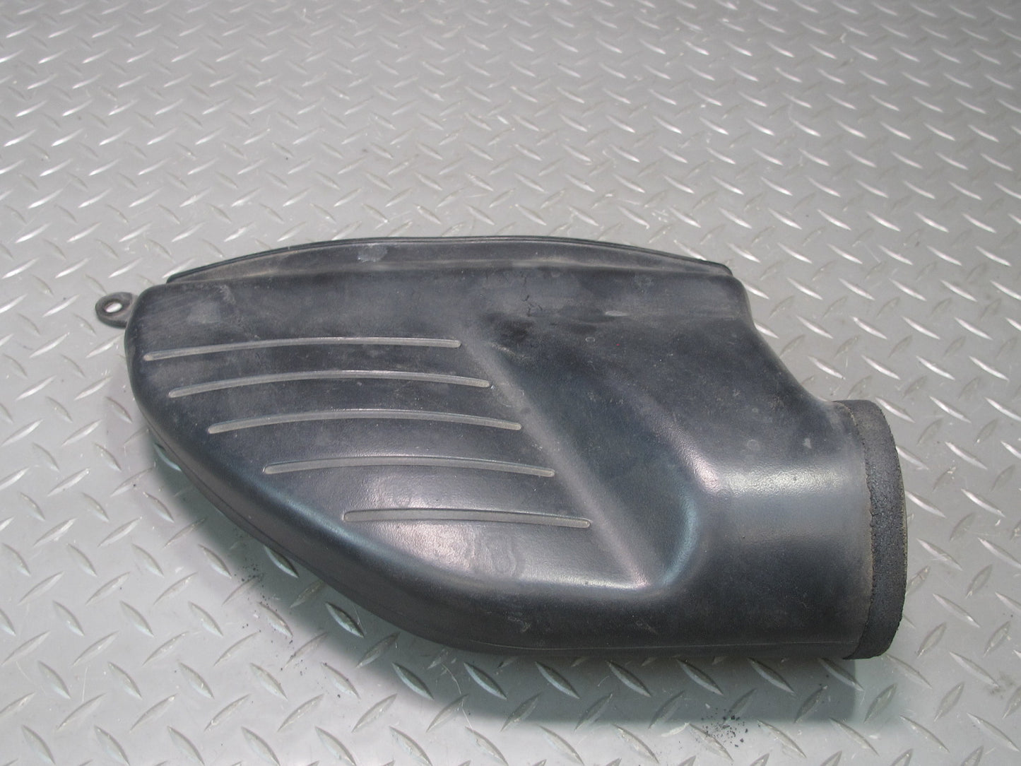 01-05 Lexus JCE10L IS300 Air Intake Cleaner Filter Box Cover 17751-46140 OEM