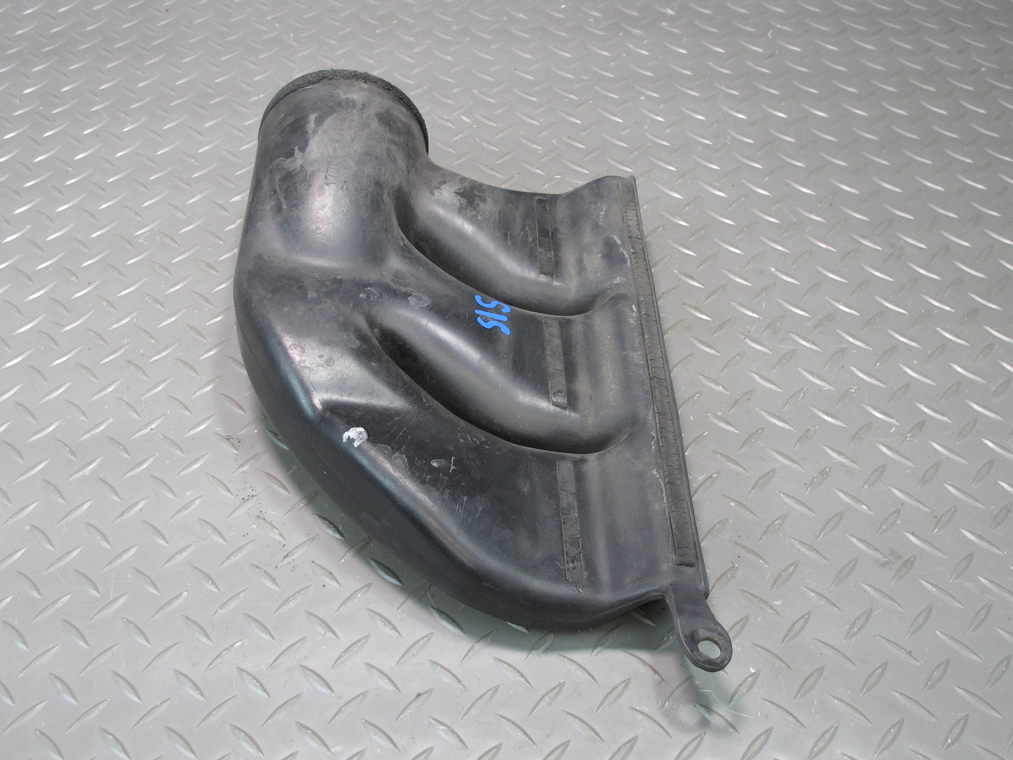 01-05 Lexus JCE10L IS300 Air Intake Cleaner Filter Box Cover 17751-46140 OEM