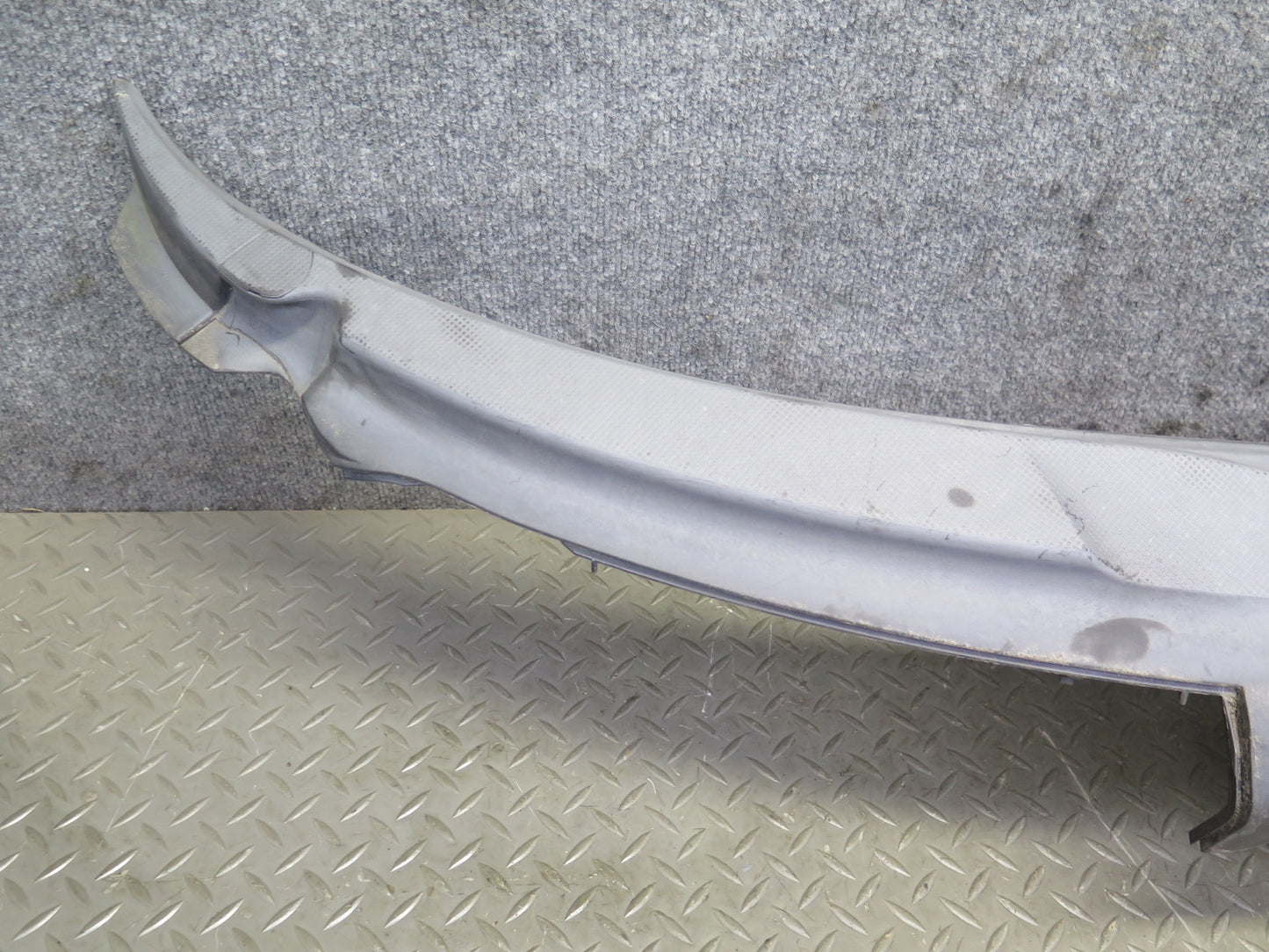 2001-2005 Porsche 911 Carrera 996 Windshield Wiper Cowl Vent Trim Cover Panel