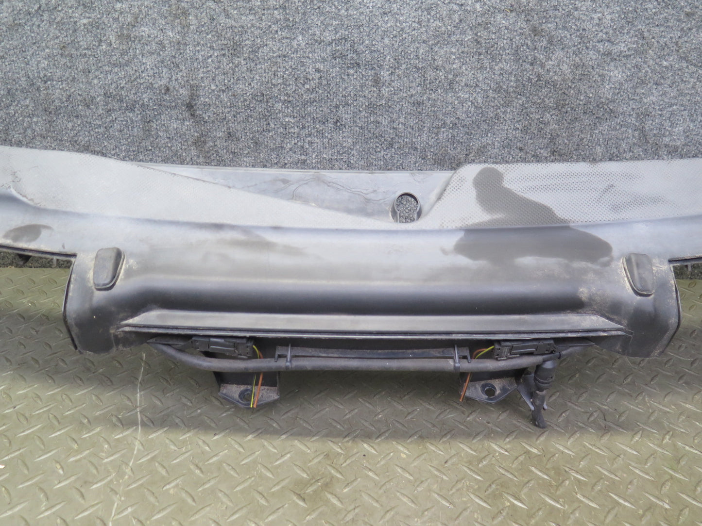 2001-2005 Porsche 911 Carrera 996 Windshield Wiper Cowl Vent Trim Cover Panel