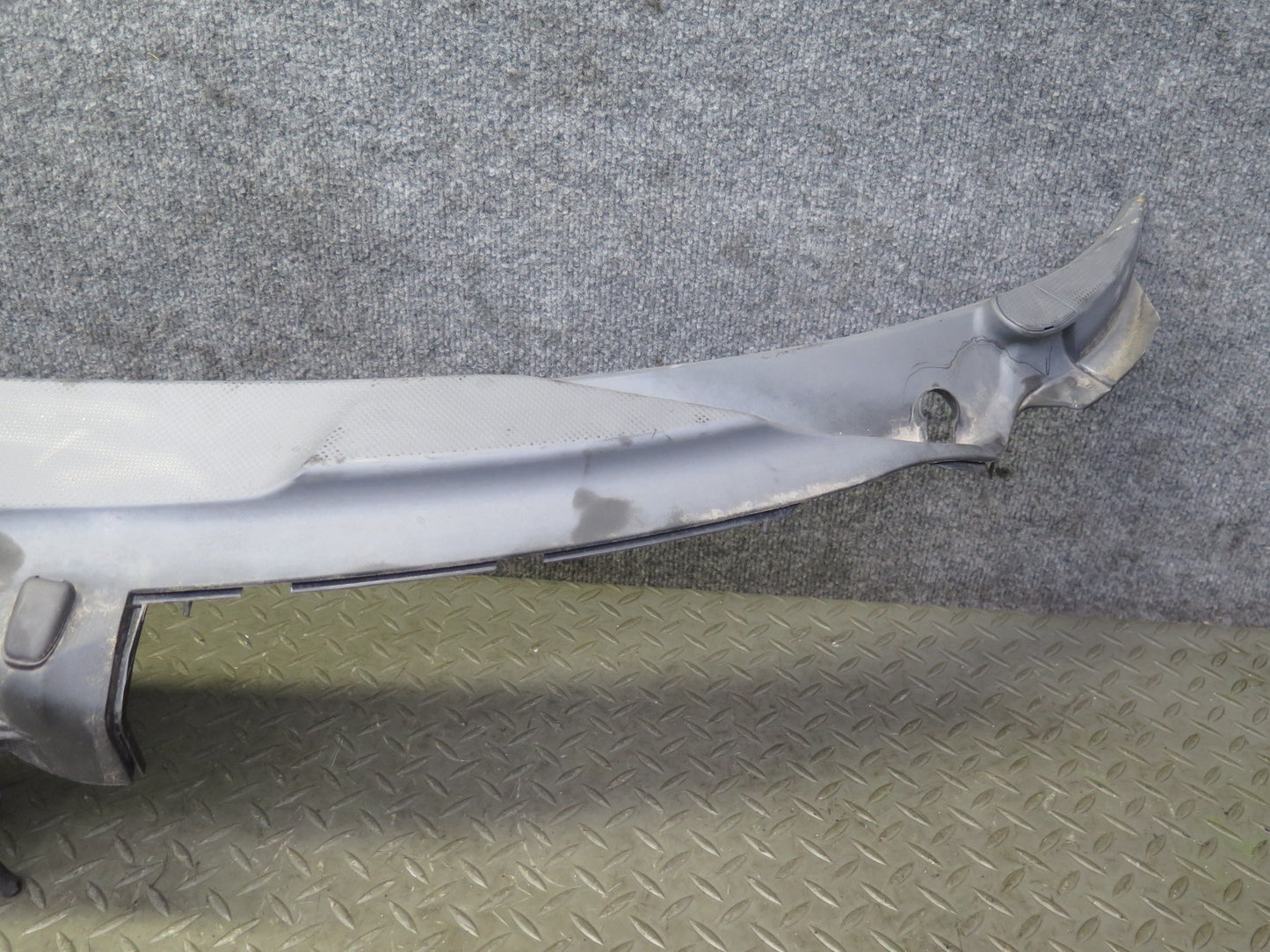 2001-2005 Porsche 911 Carrera 996 Windshield Wiper Cowl Vent Trim Cover Panel
