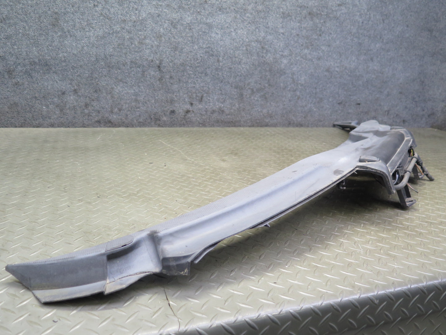 2001-2005 Porsche 911 Carrera 996 Windshield Wiper Cowl Vent Trim Cover Panel