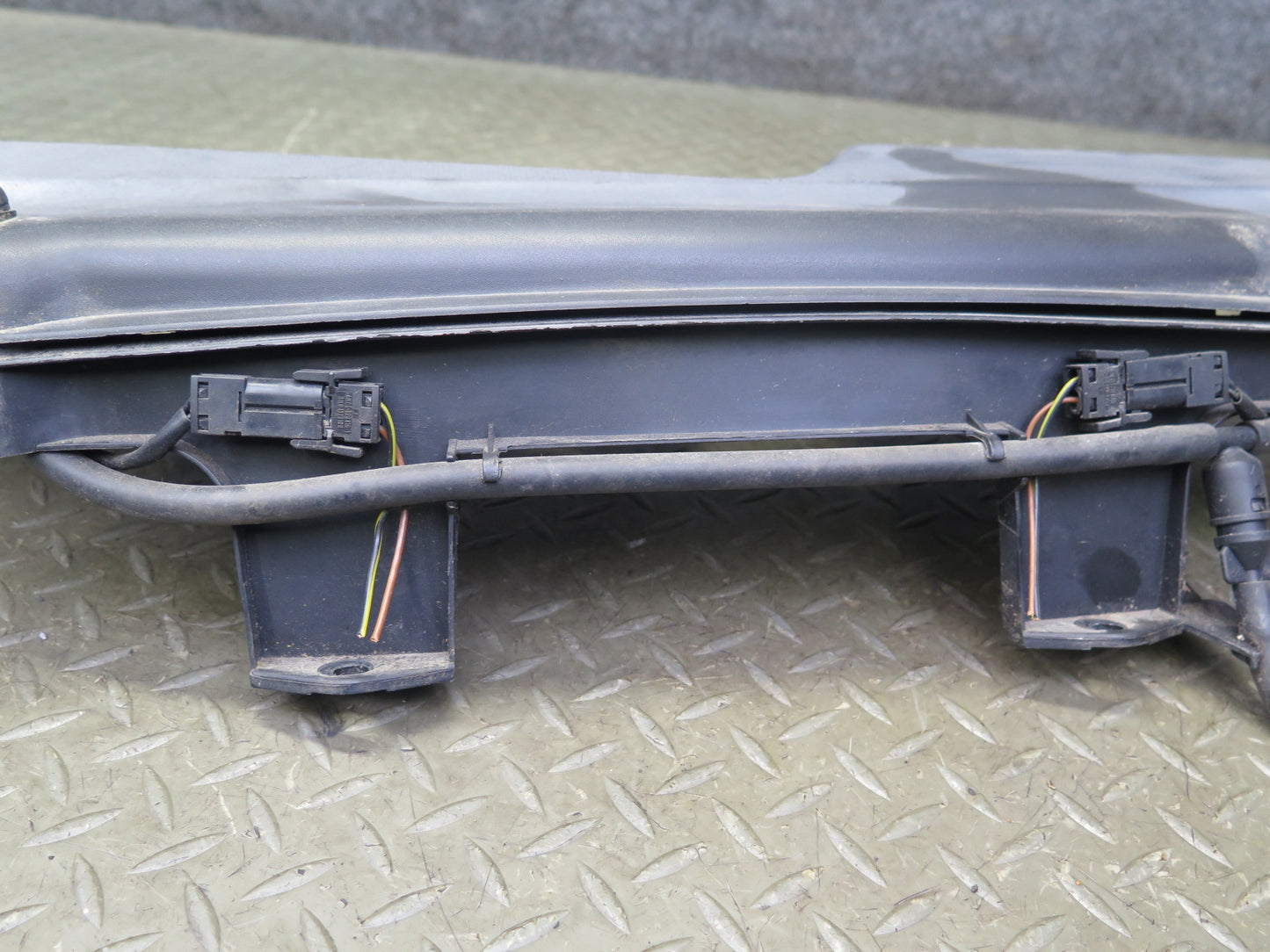 2001-2005 Porsche 911 Carrera 996 Windshield Wiper Cowl Vent Trim Cover Panel