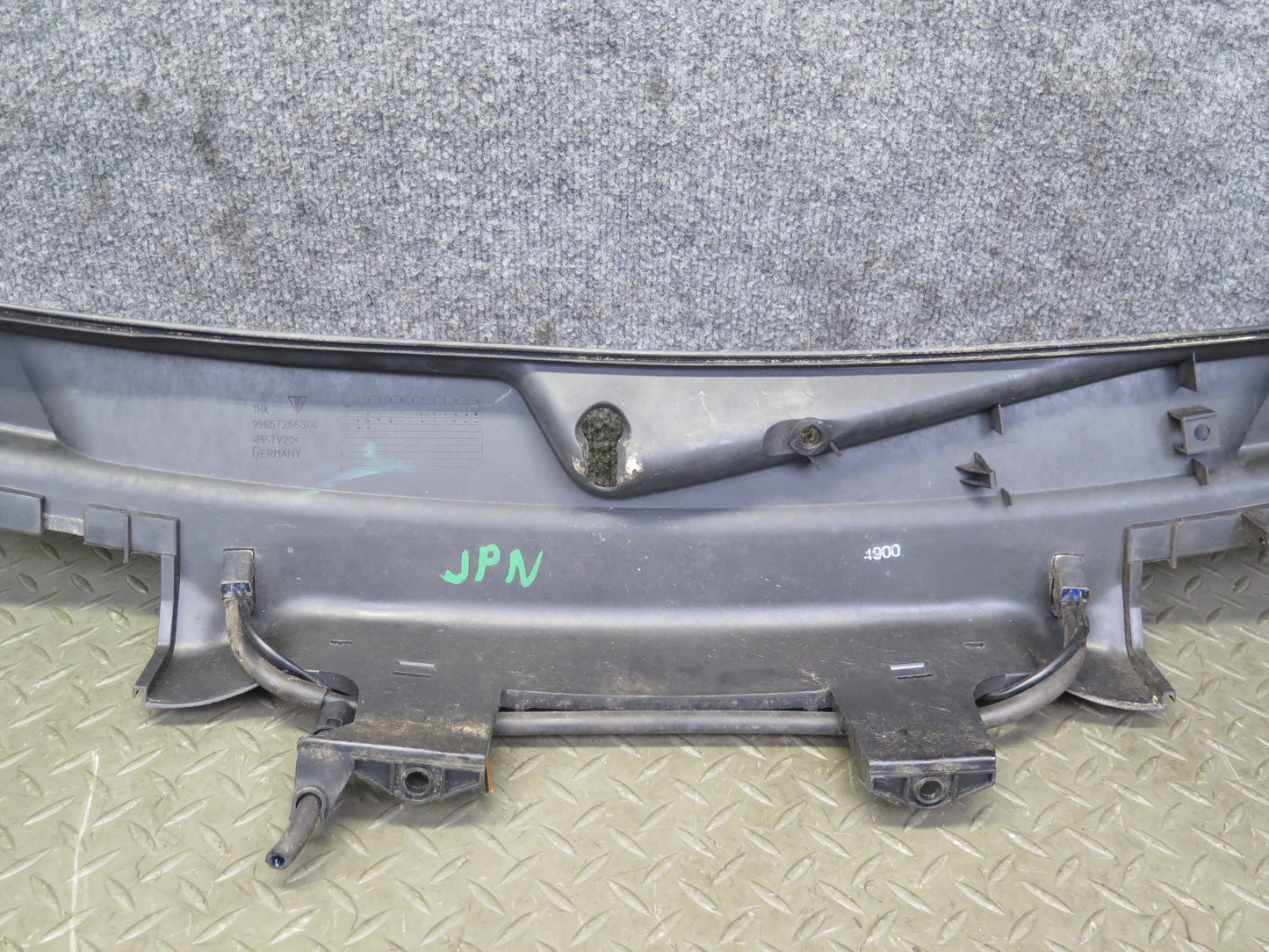 2001-2005 Porsche 911 Carrera 996 Windshield Wiper Cowl Vent Trim Cover Panel