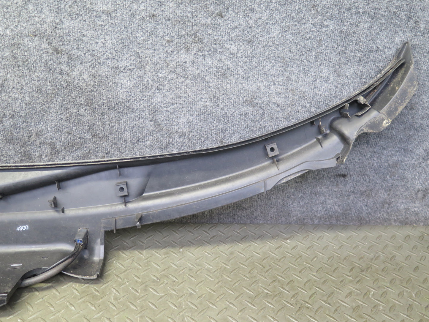 2001-2005 Porsche 911 Carrera 996 Windshield Wiper Cowl Vent Trim Cover Panel