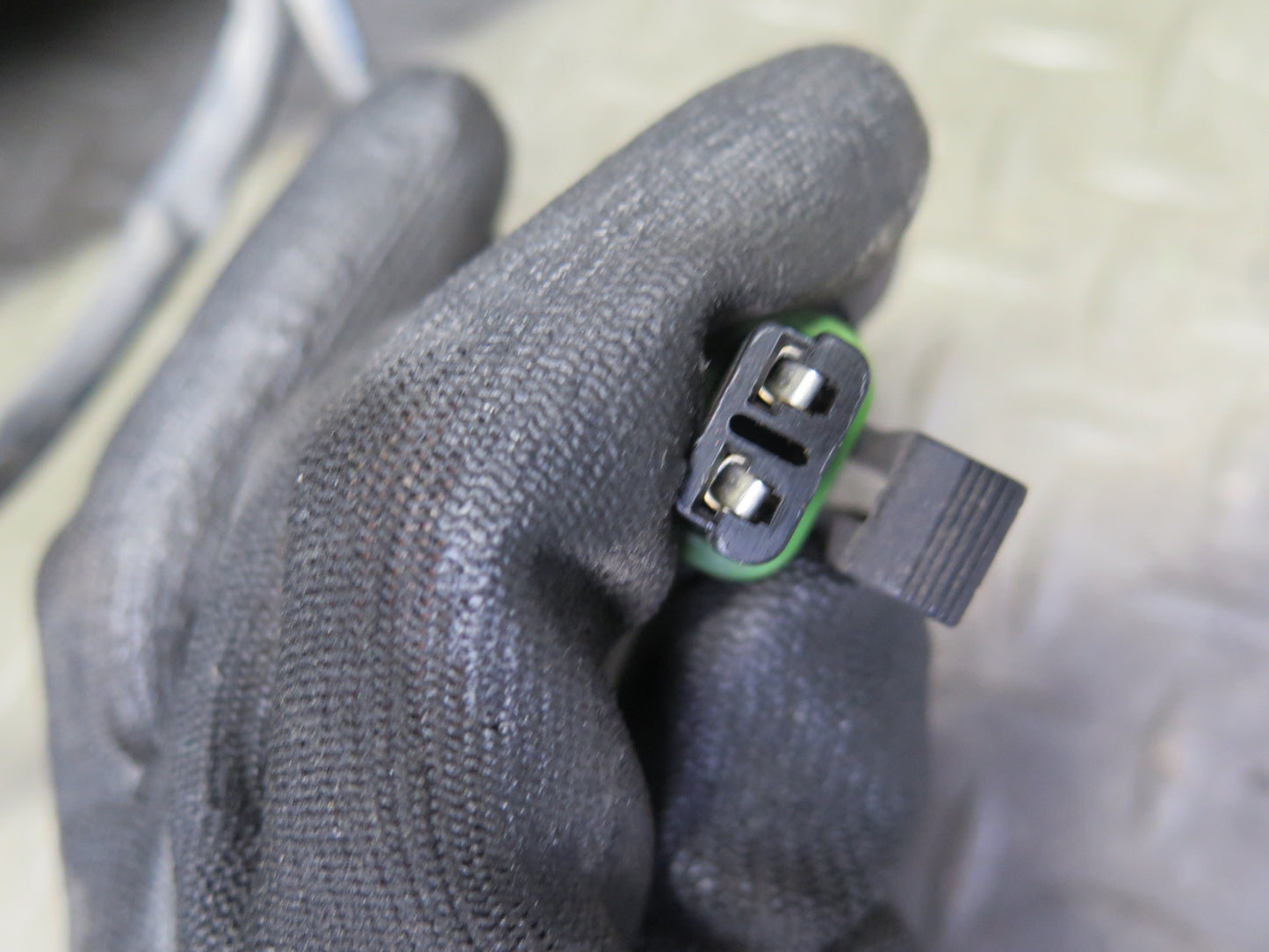 1999-2005 Porsche 911 Carrera 996 Rear Engine Deck Lid Spoiler Drive Motor Assy