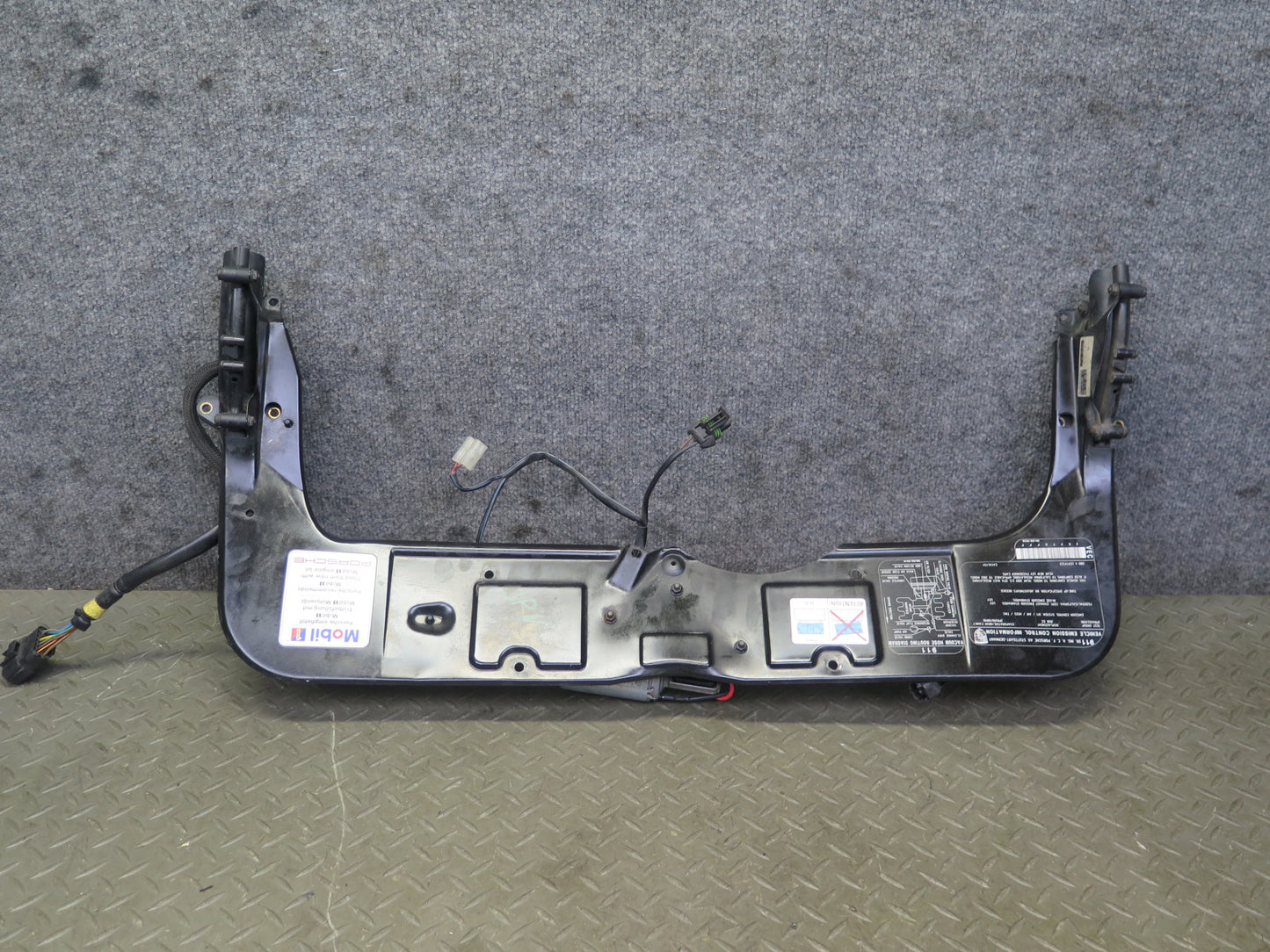 1999-2005 Porsche 911 Carrera 996 Rear Engine Deck Lid Spoiler Drive Motor Assy