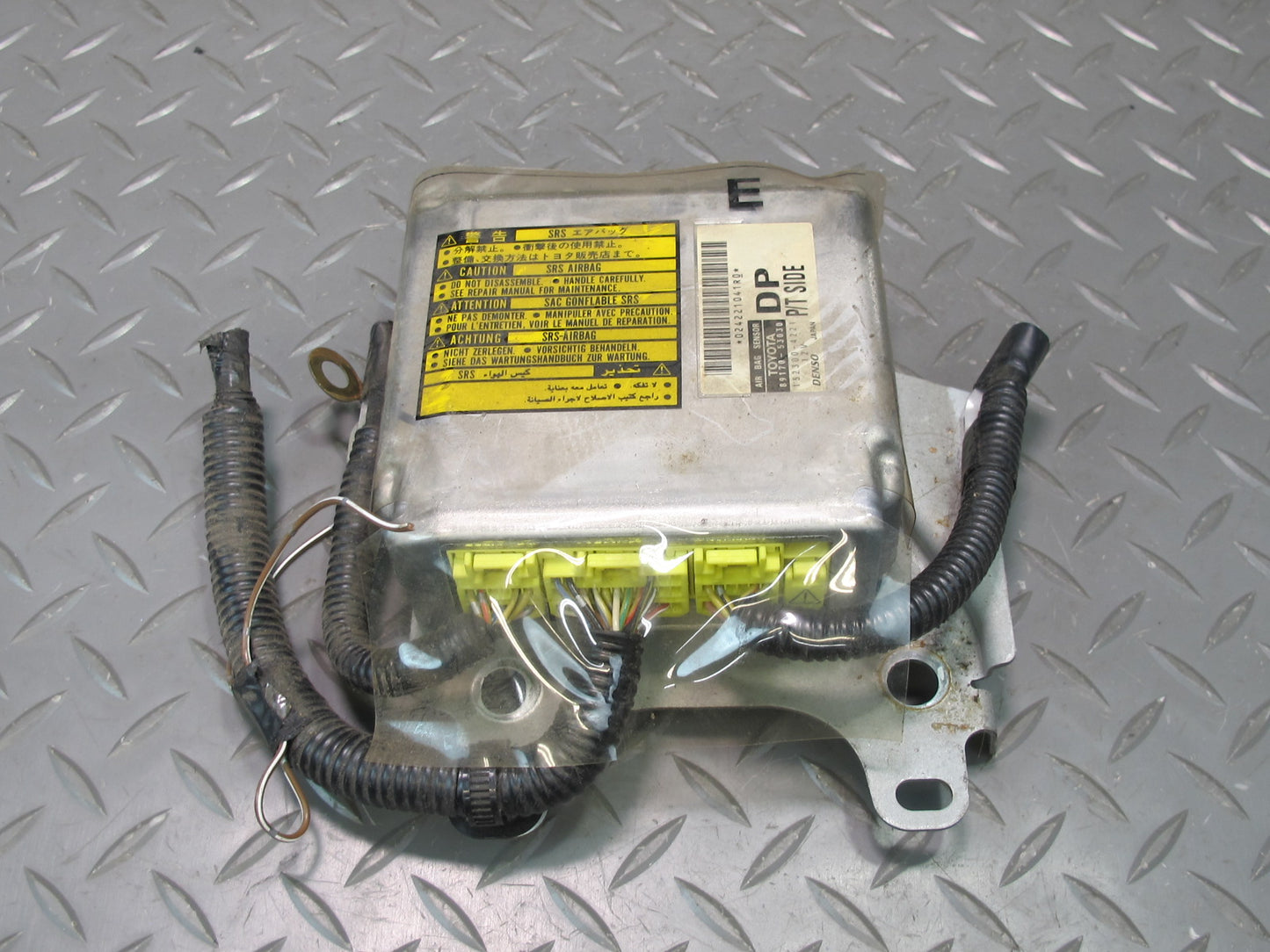 01 LEXUS IS300 SRS AIRBAG CONTROL MODULE UNIT 89170-53030 OEM