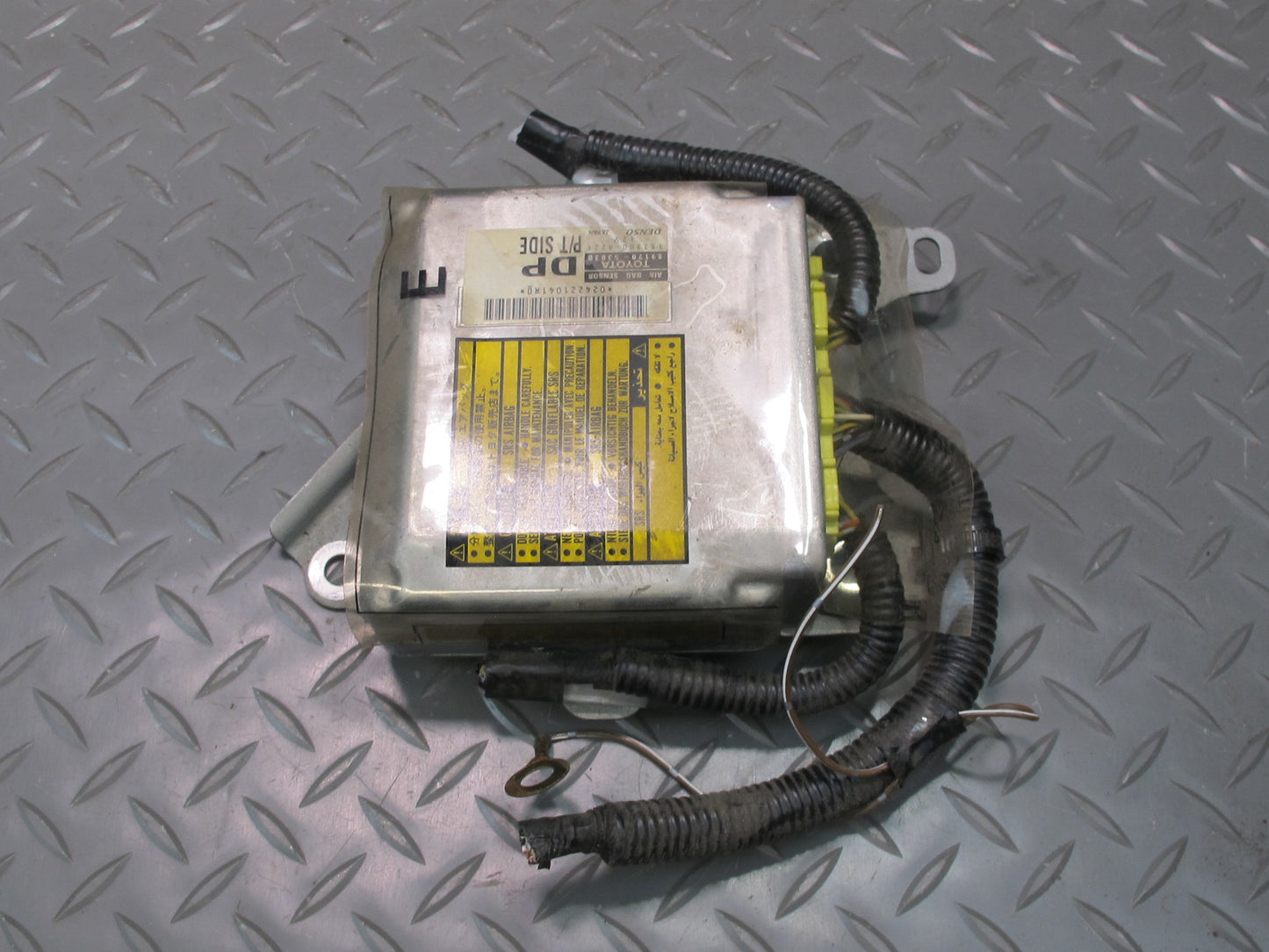 01 LEXUS IS300 SRS AIRBAG CONTROL MODULE UNIT 89170-53030 OEM