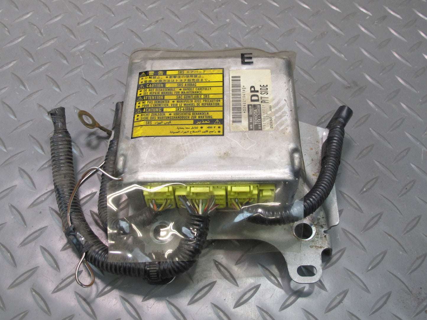 01 LEXUS IS300 SRS AIRBAG CONTROL MODULE UNIT 89170-53030 OEM