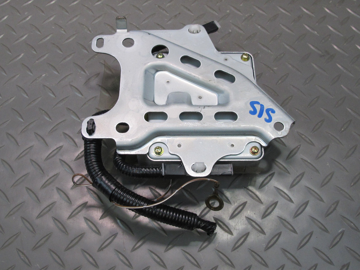 01 LEXUS IS300 SRS AIRBAG CONTROL MODULE UNIT 89170-53030 OEM