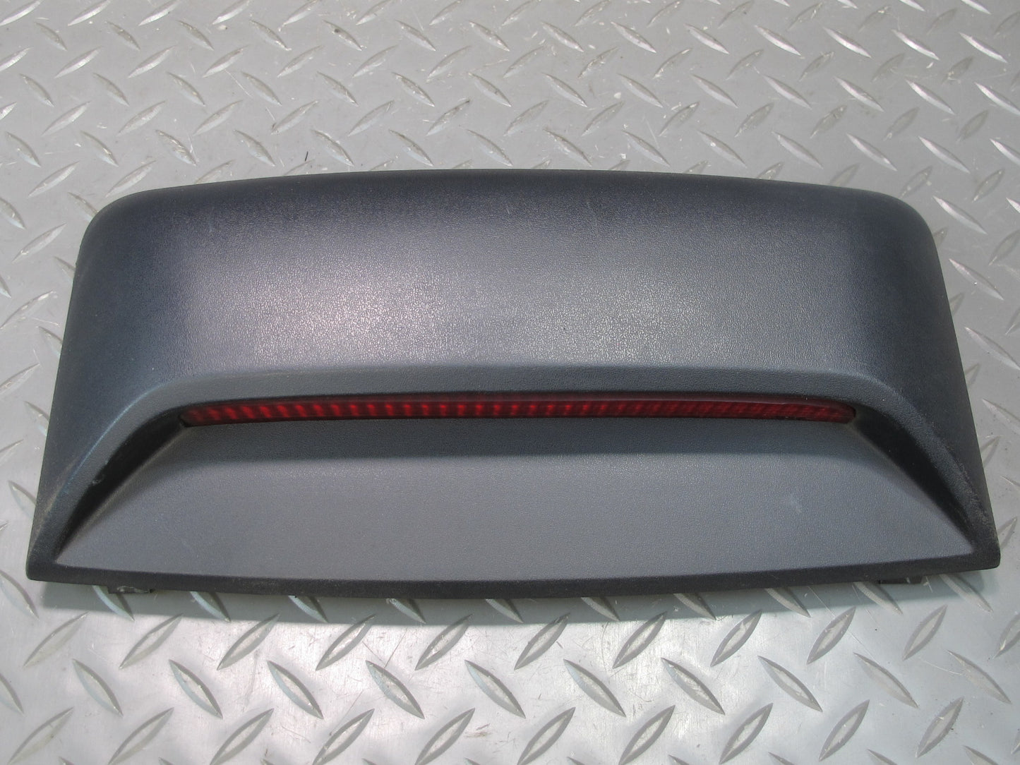 01-05 Lexus JCE10L IS300 Sedan Rear Third 3RD Center Brake Light Lamp OEM