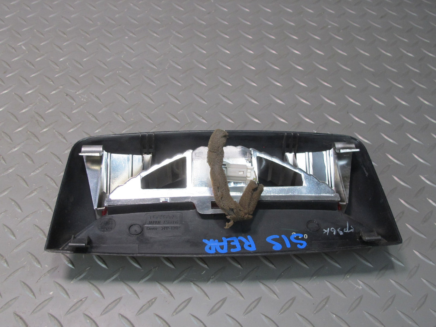 01-05 Lexus JCE10L IS300 Sedan Rear Third 3RD Center Brake Light Lamp OEM