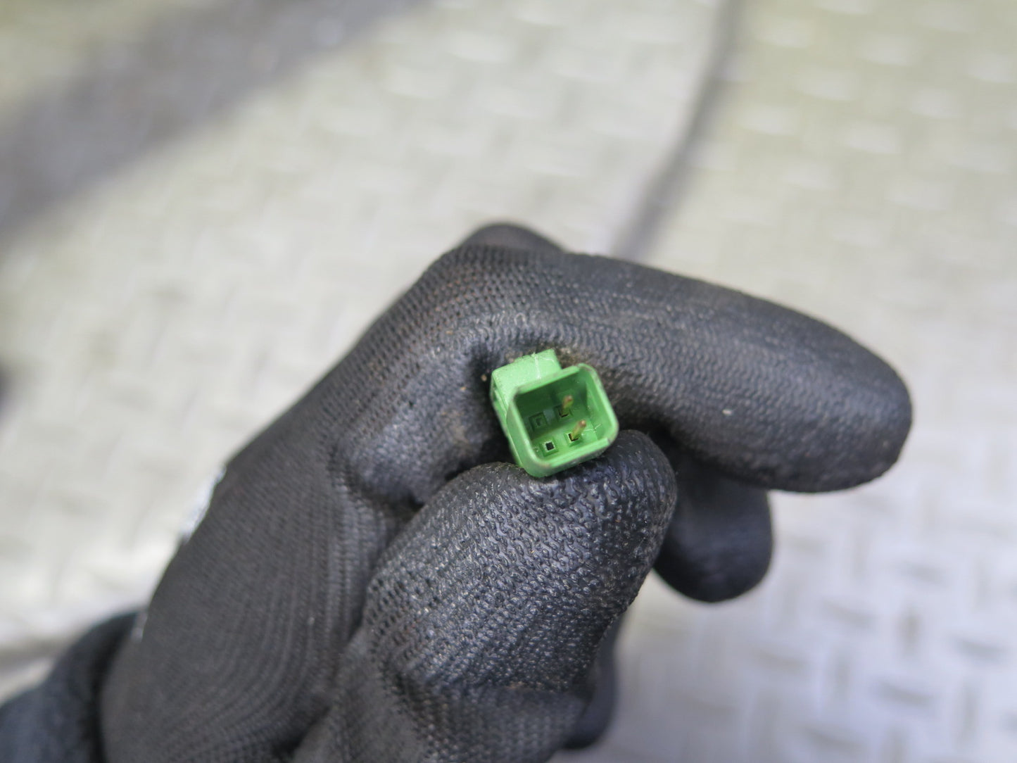 1999-2005 Porsche 911 996 Front Right Seat Lower Frame Track Rail